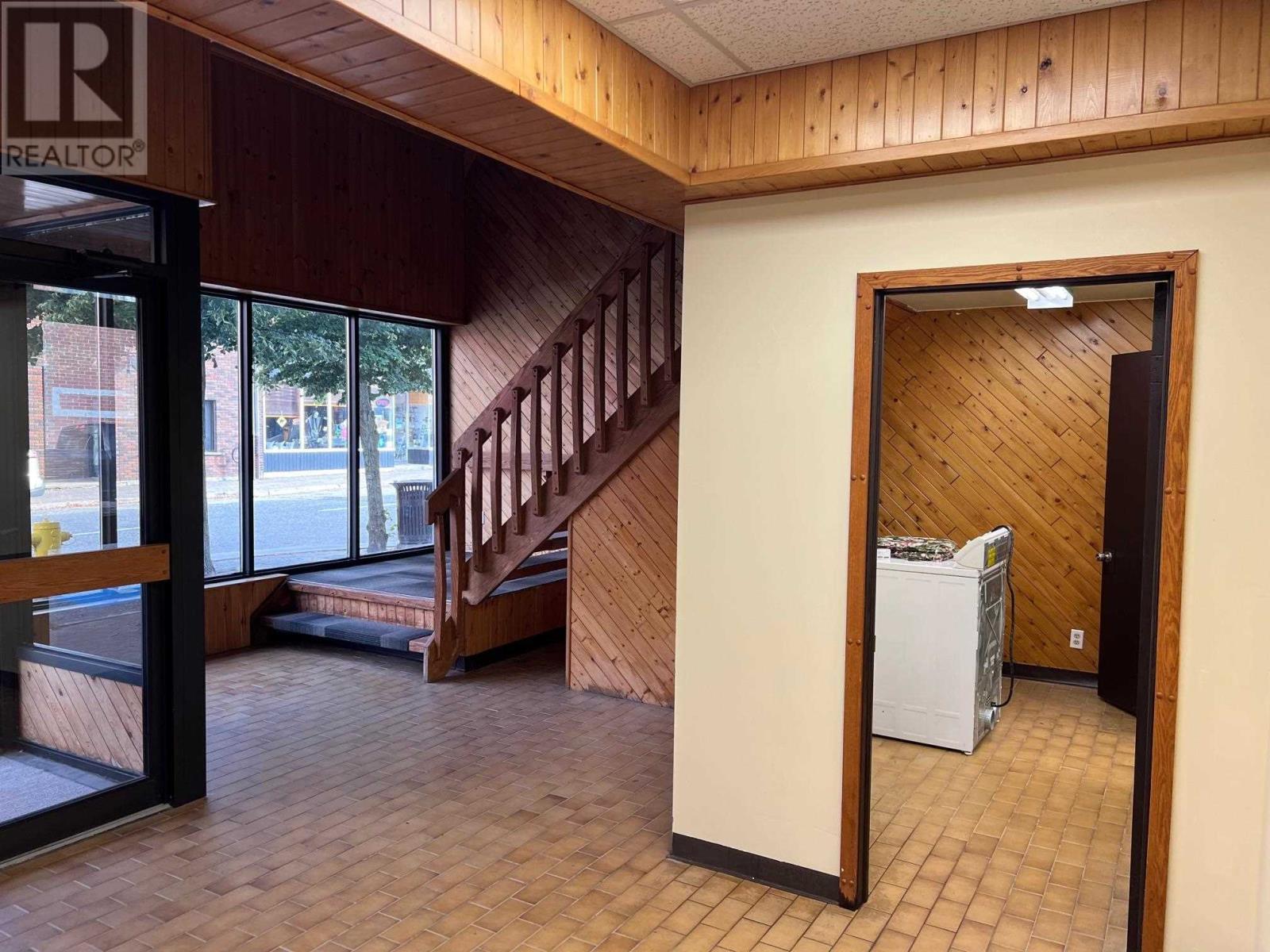 19 Woodward Ave, Blind River, ON