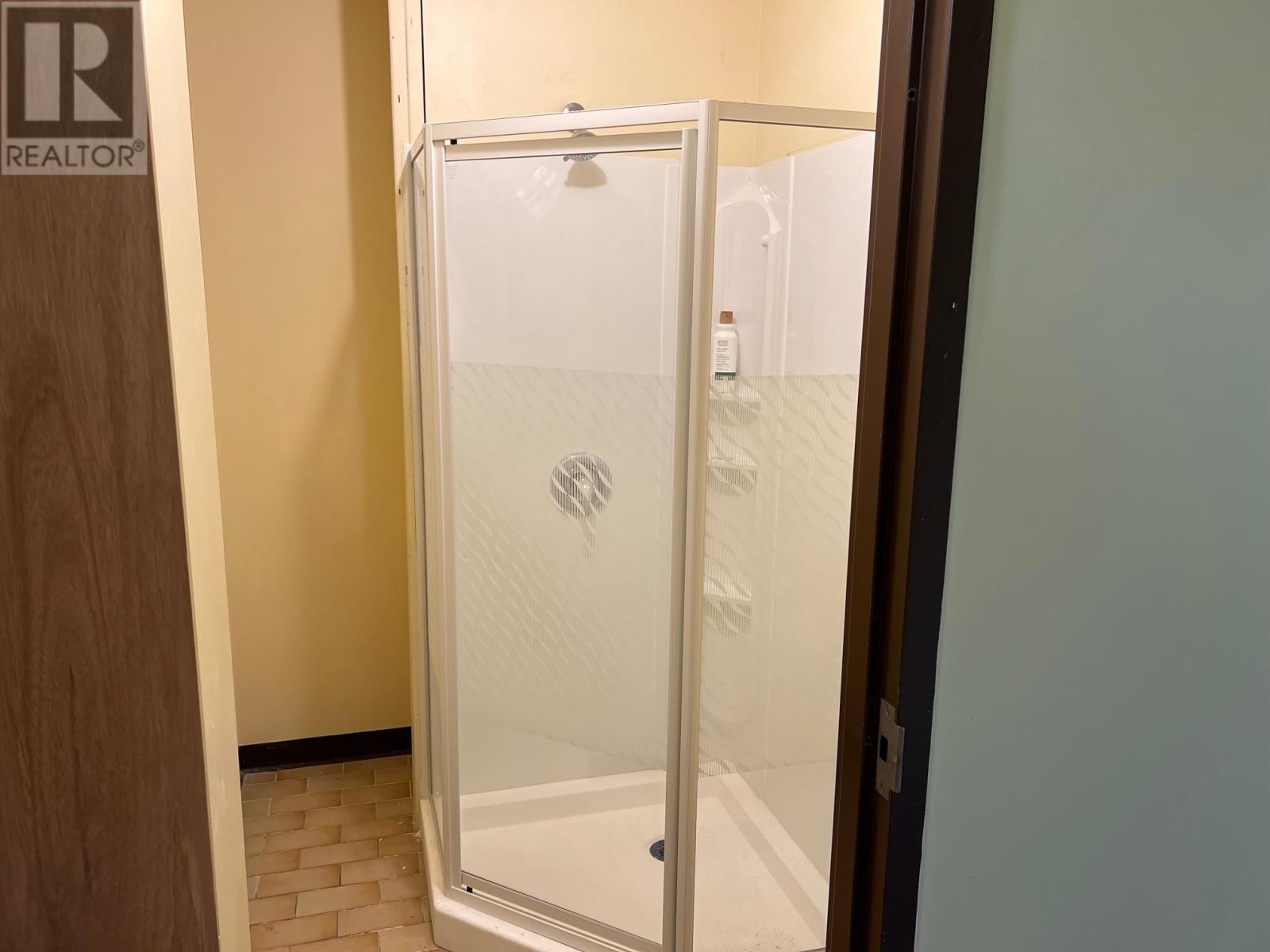 19 Woodward Ave, Blind River, ON