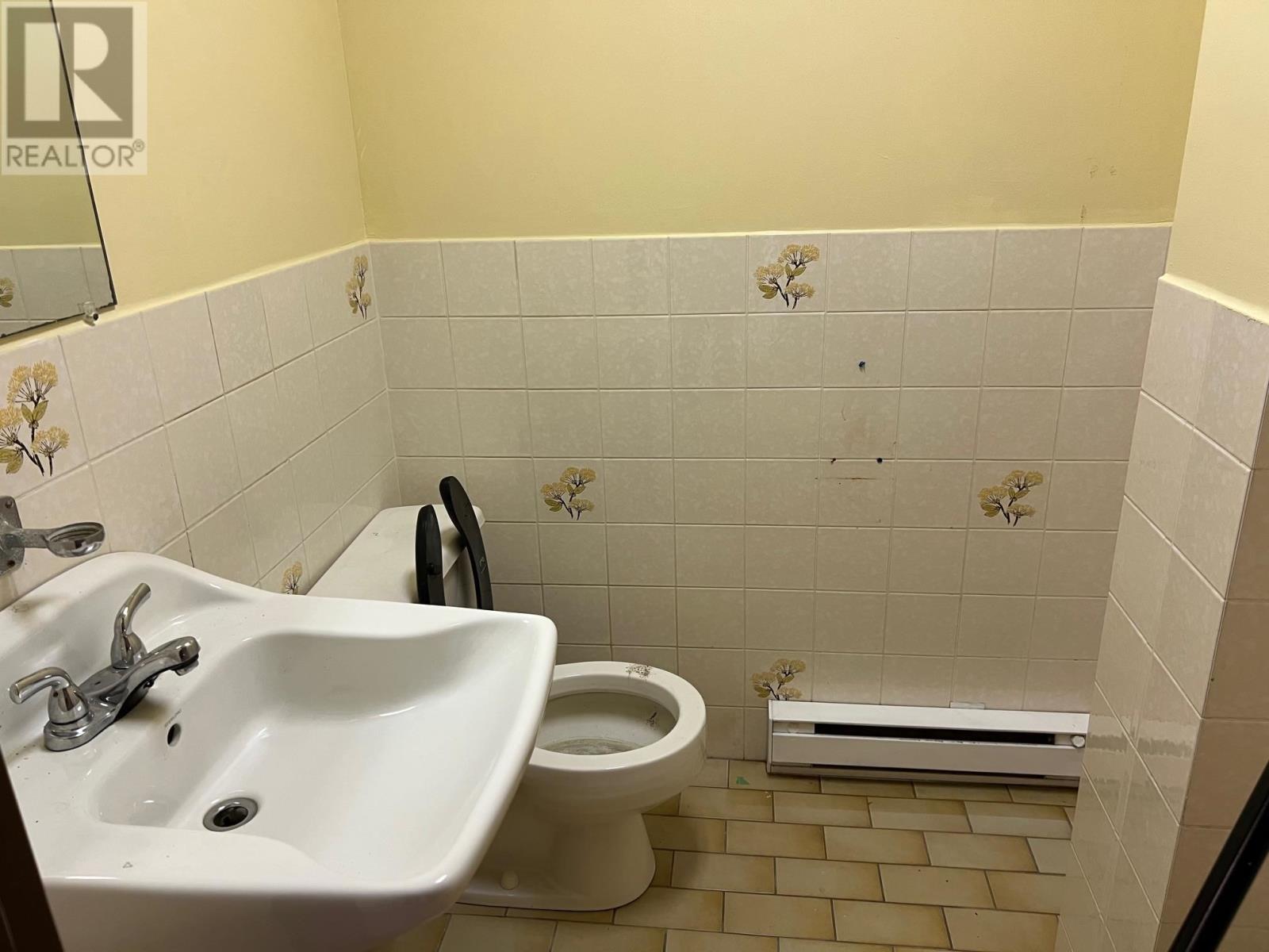 19 Woodward Ave, Blind River, ON