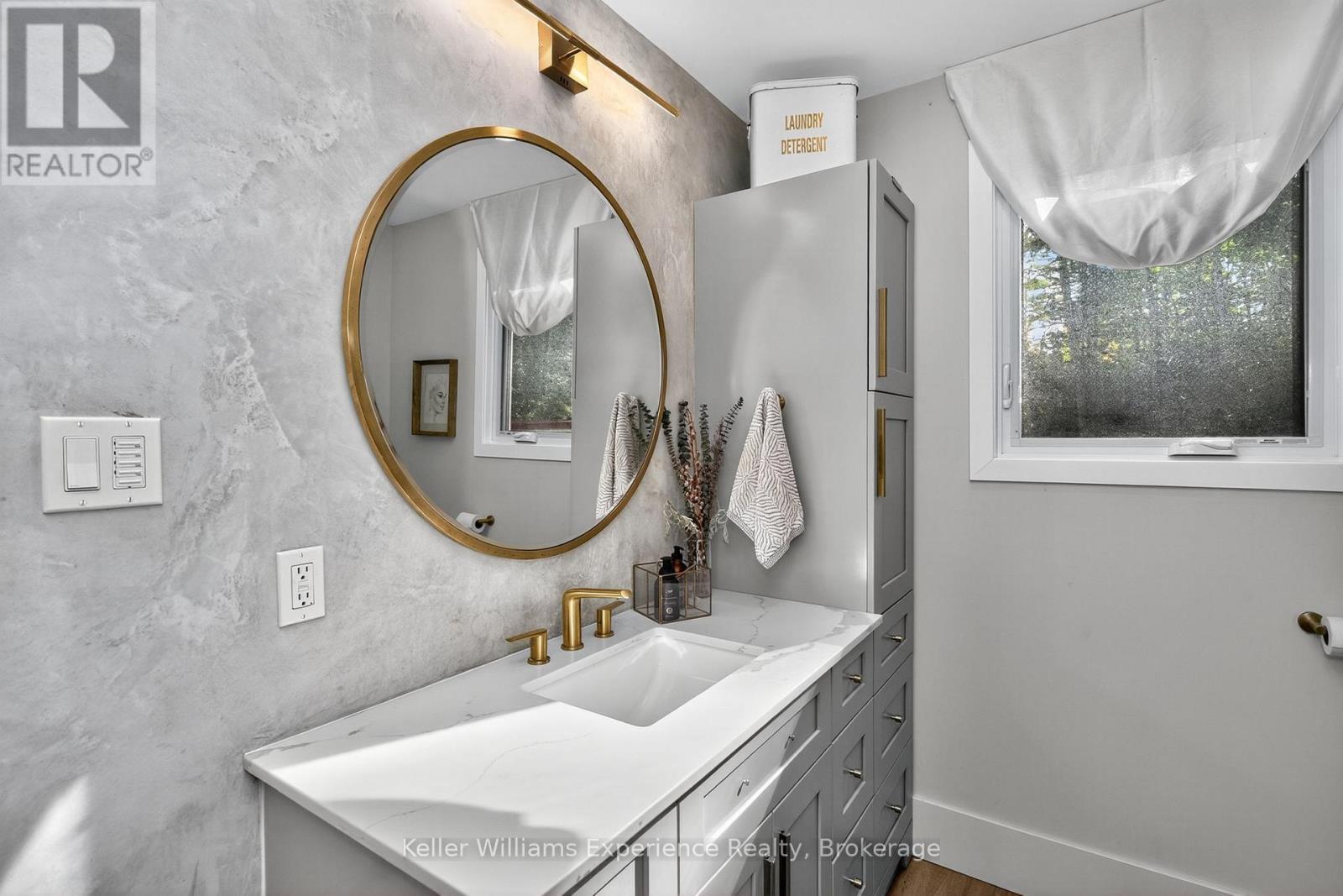 1694 Tiny Beaches Road S, Tiny, ON - Indoor Photo Showing Bathroom