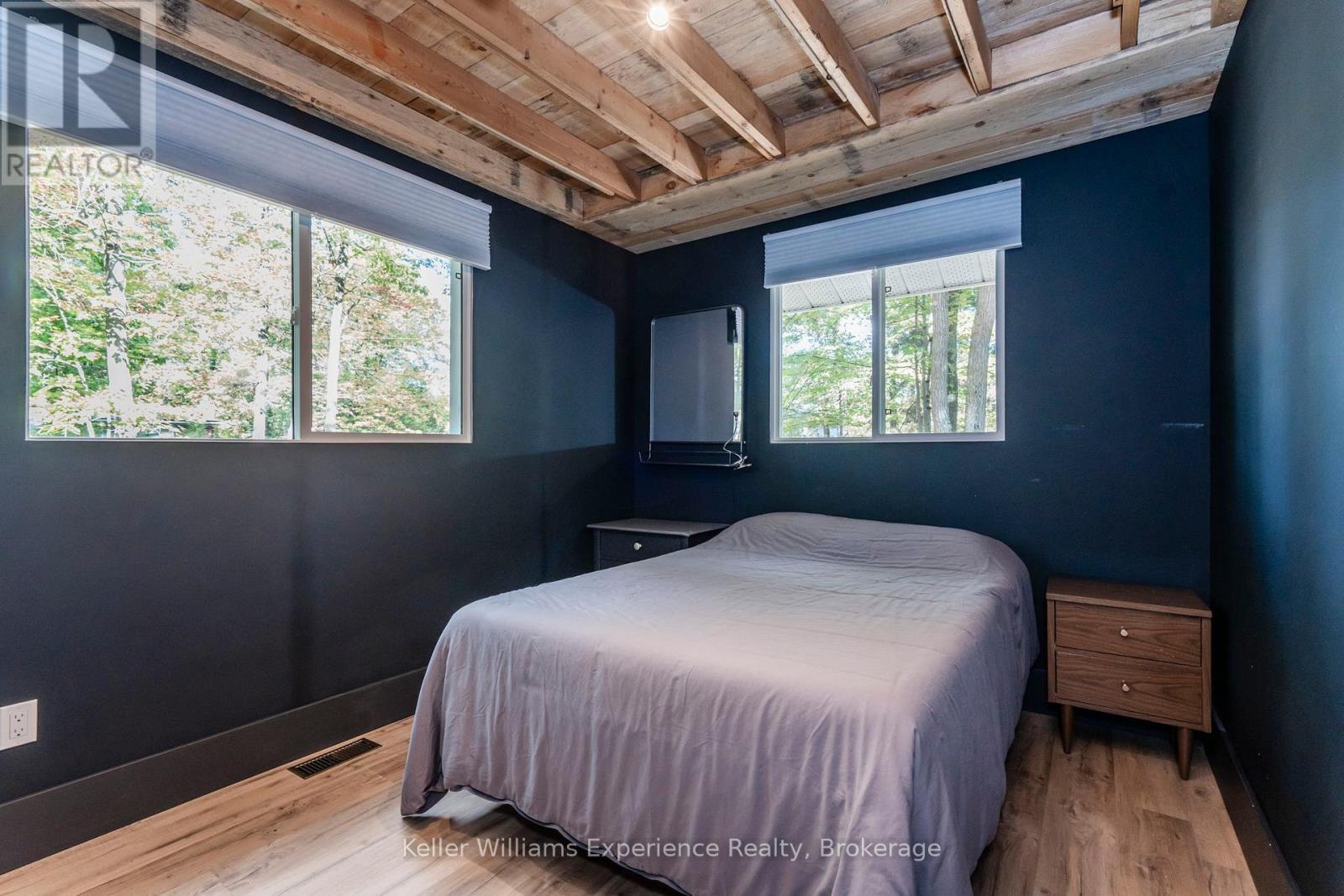 1694 Tiny Beaches Road S, Tiny, ON - Indoor Photo Showing Bedroom