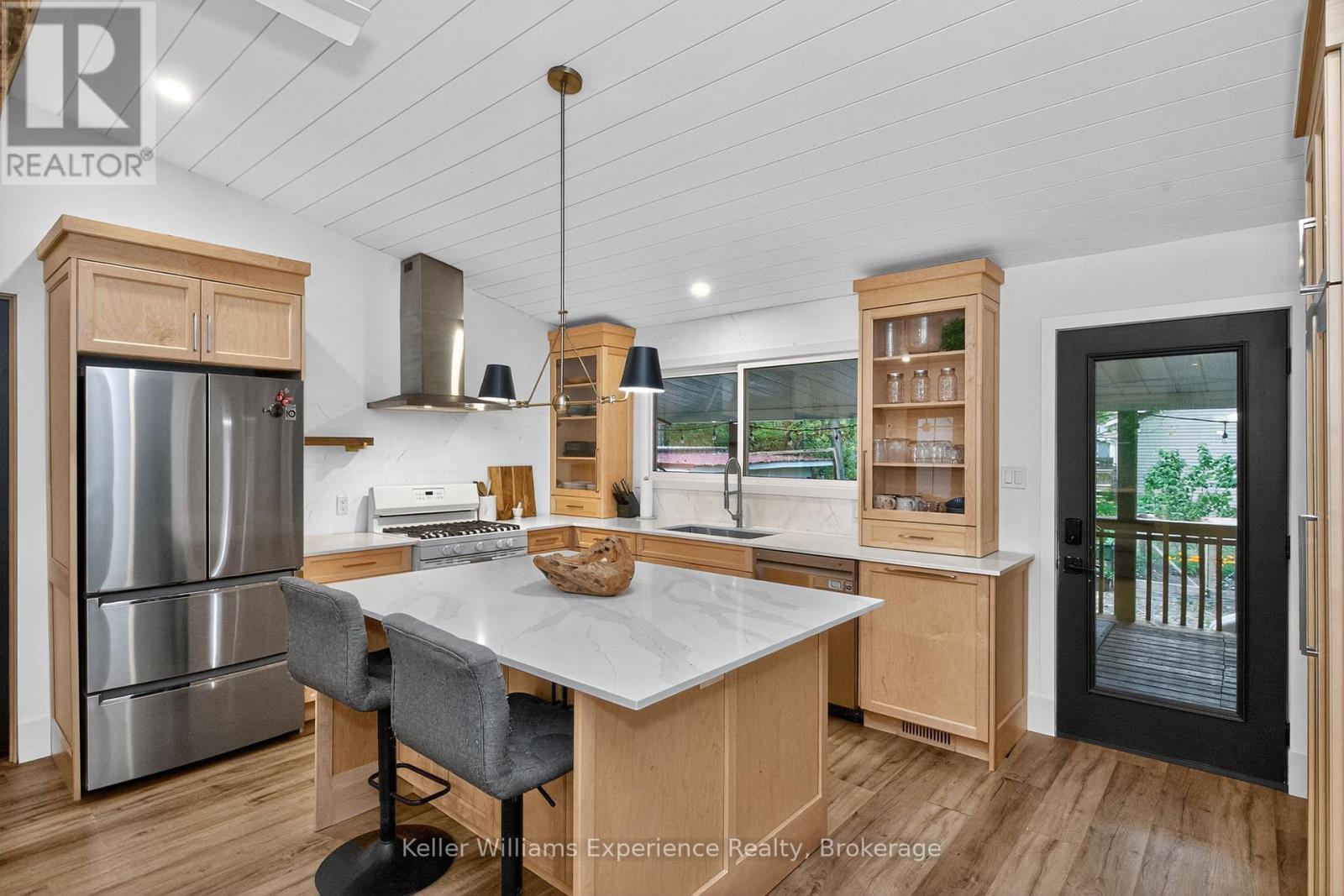 1694 Tiny Beaches Road S, Tiny, ON - Indoor Photo Showing Kitchen