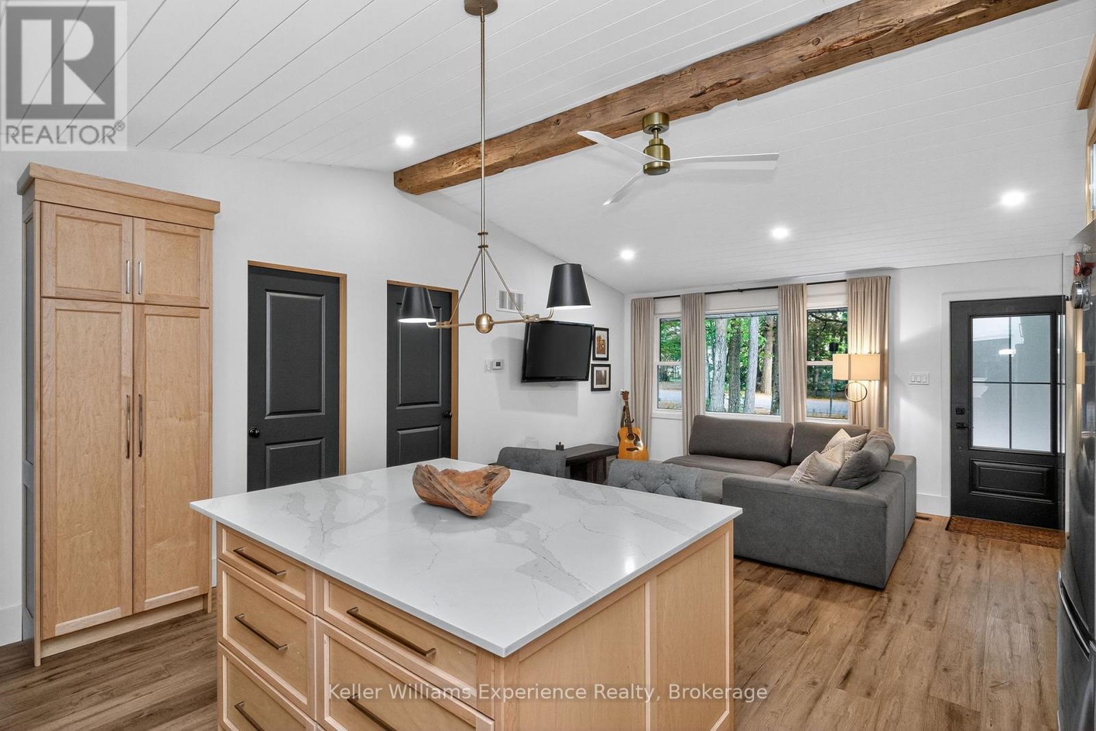 1694 Tiny Beaches Road S, Tiny, ON - Indoor