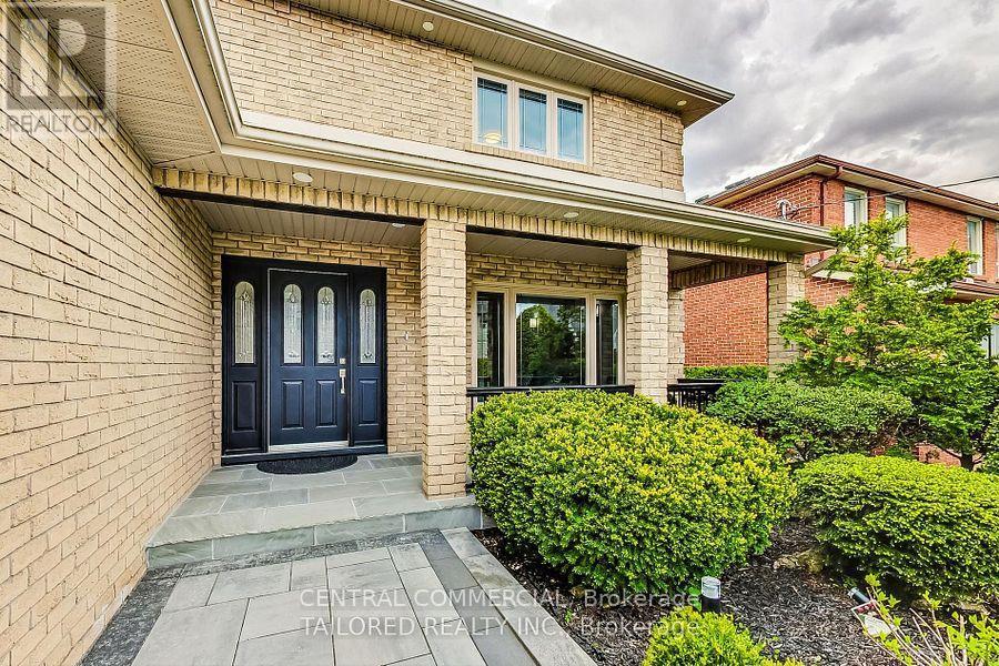 35 Mackay Drive, Richmond Hill, ON - Outdoor With Deck Patio Veranda With Exterior