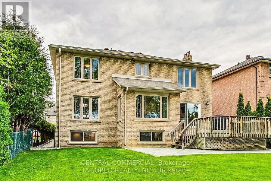 35 Mackay Drive, Richmond Hill, ON - Outdoor With Exterior