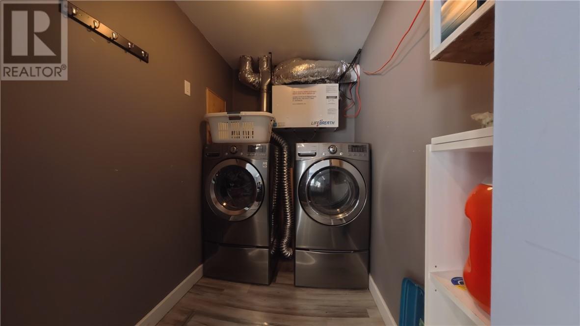 29 Vankoughnet St. E., Little Current, ON - Indoor Photo Showing Laundry Room