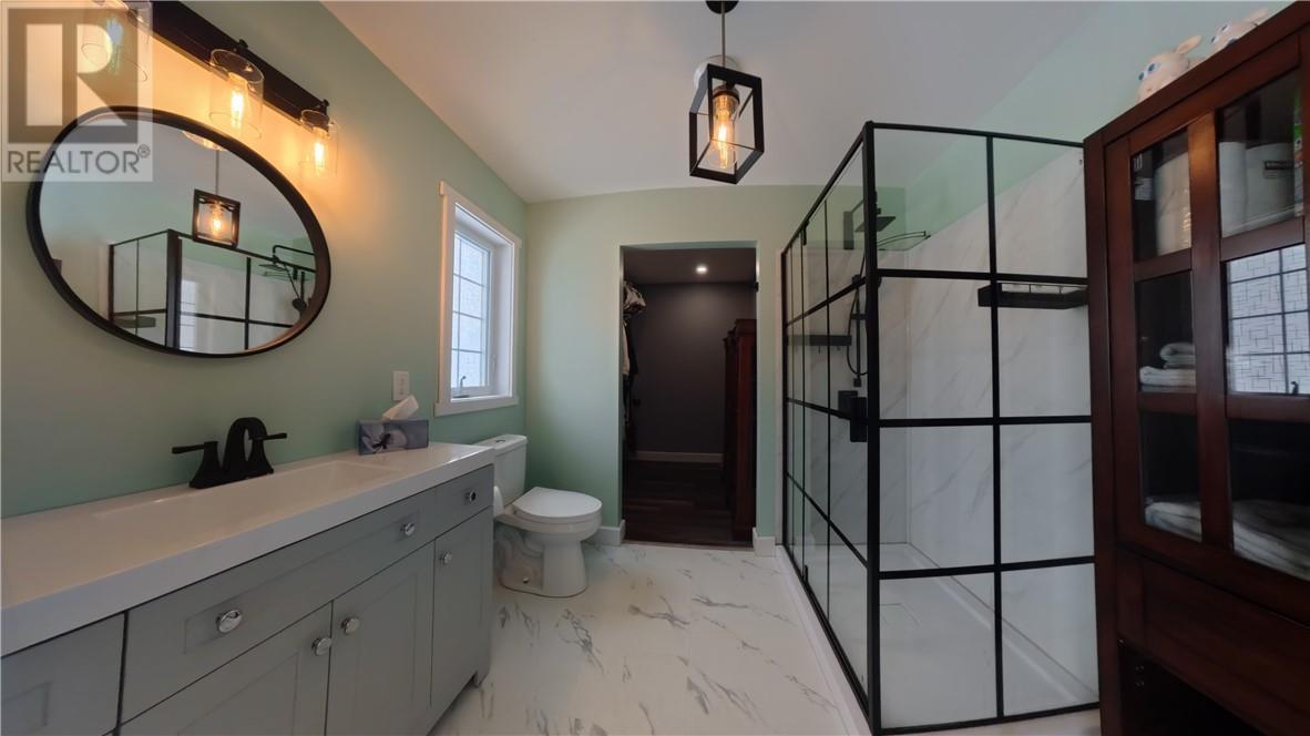 29 Vankoughnet St. E., Little Current, ON - Indoor Photo Showing Bathroom
