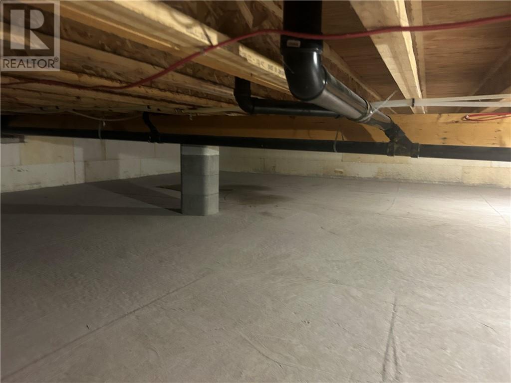 29 Vankoughnet St. E., Little Current, ON - Indoor