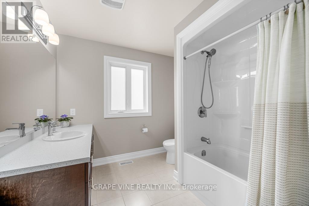 862 Oat Straw Way, Ottawa, ON - Indoor Photo Showing Bathroom