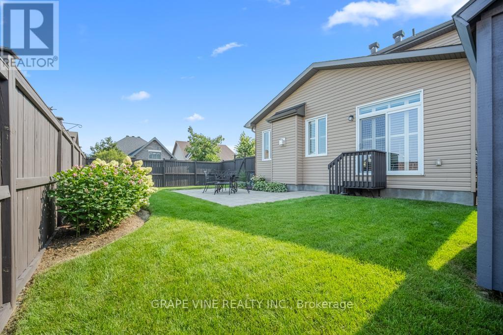 862 Oat Straw Way, Ottawa, ON - Outdoor