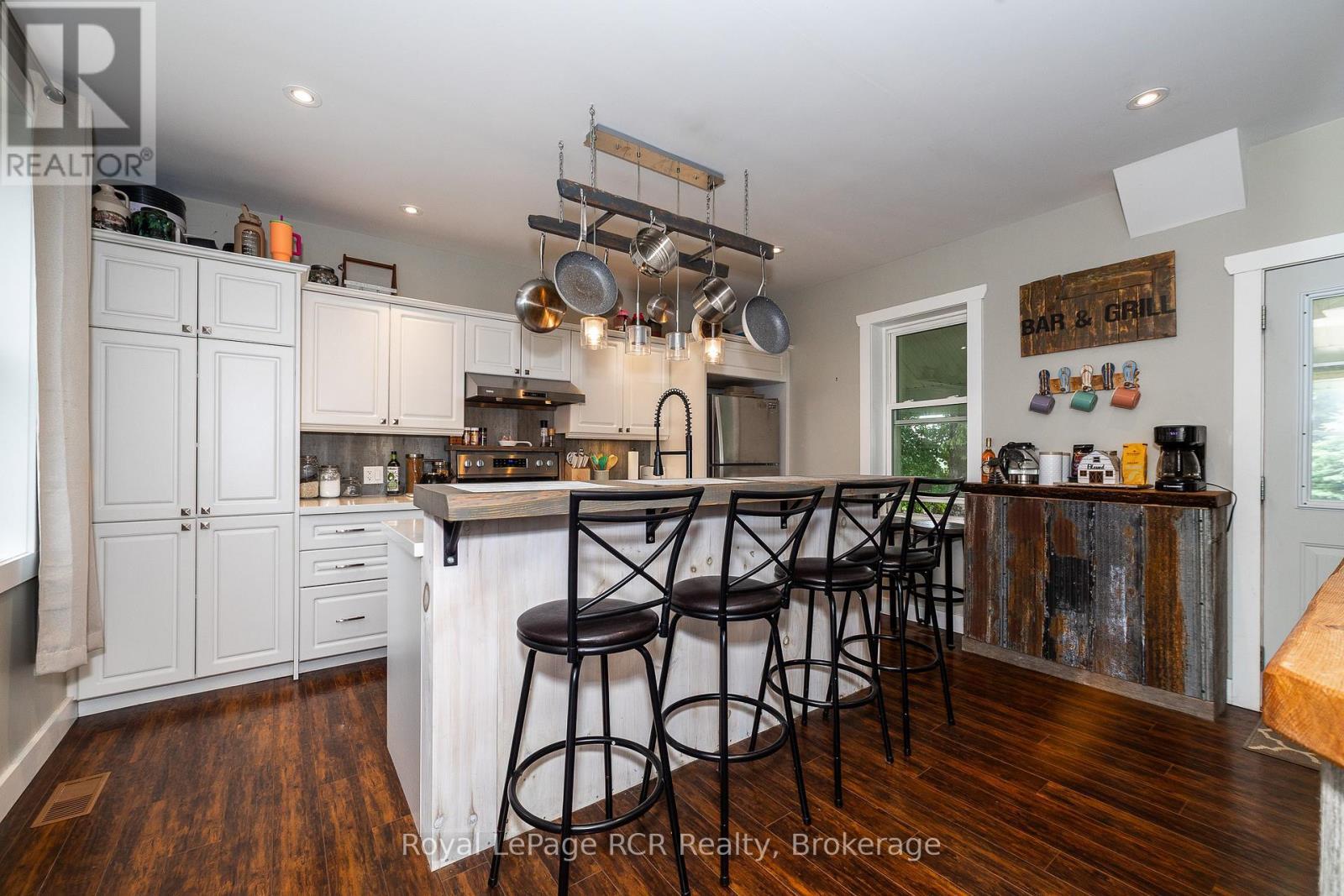 773760 Highway 10, Grey Highlands, ON - Indoor Photo Showing Kitchen