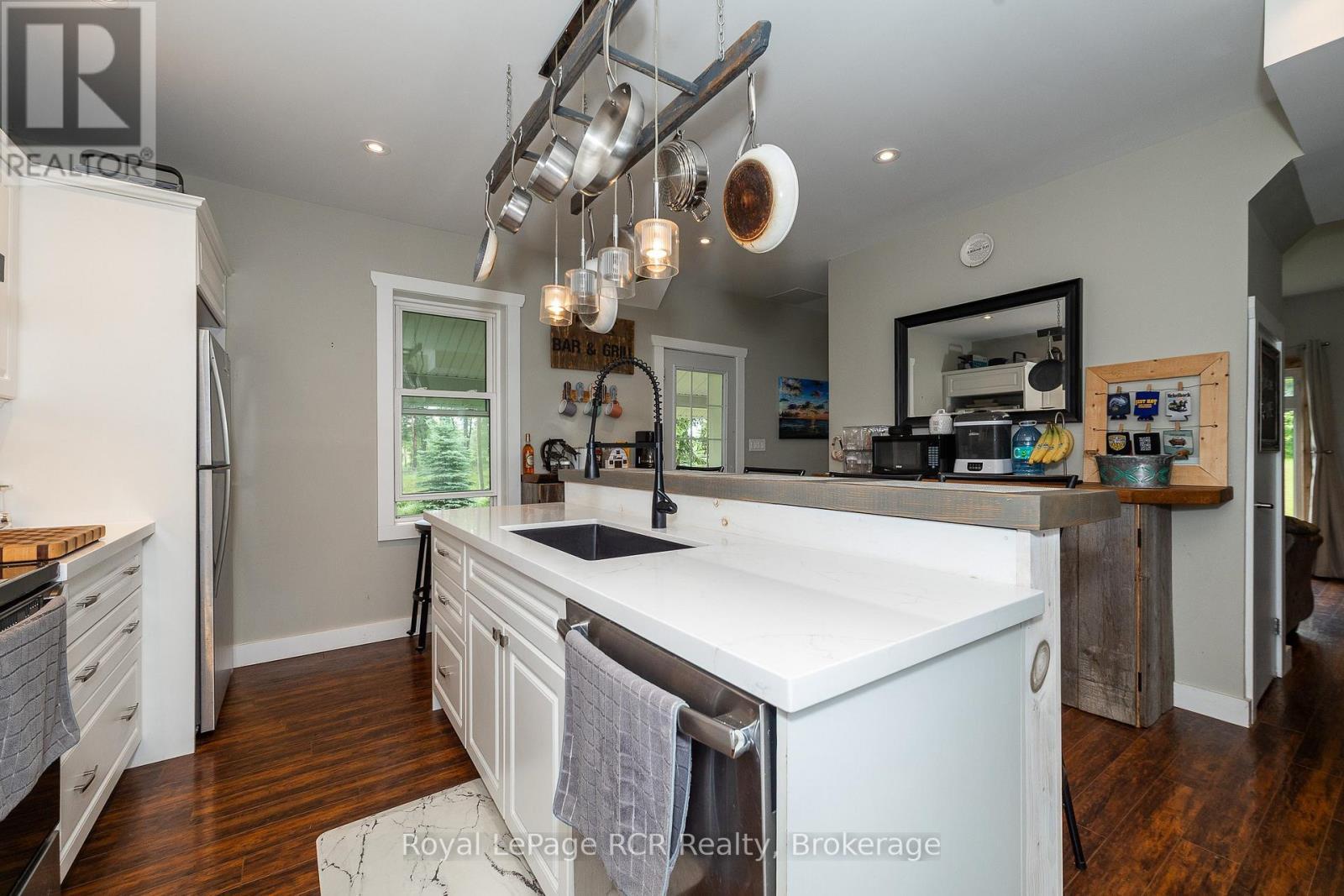 773760 Highway 10, Grey Highlands, ON - Indoor Photo Showing Kitchen