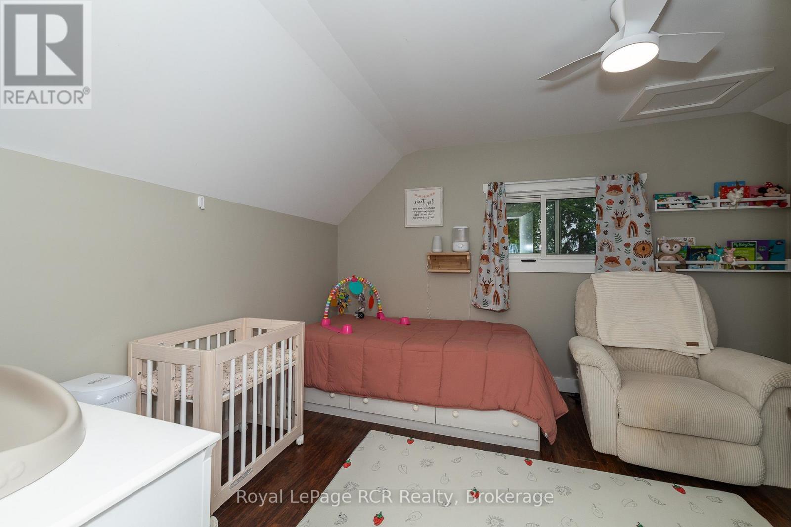 773760 Highway 10, Grey Highlands, ON - Indoor Photo Showing Bedroom