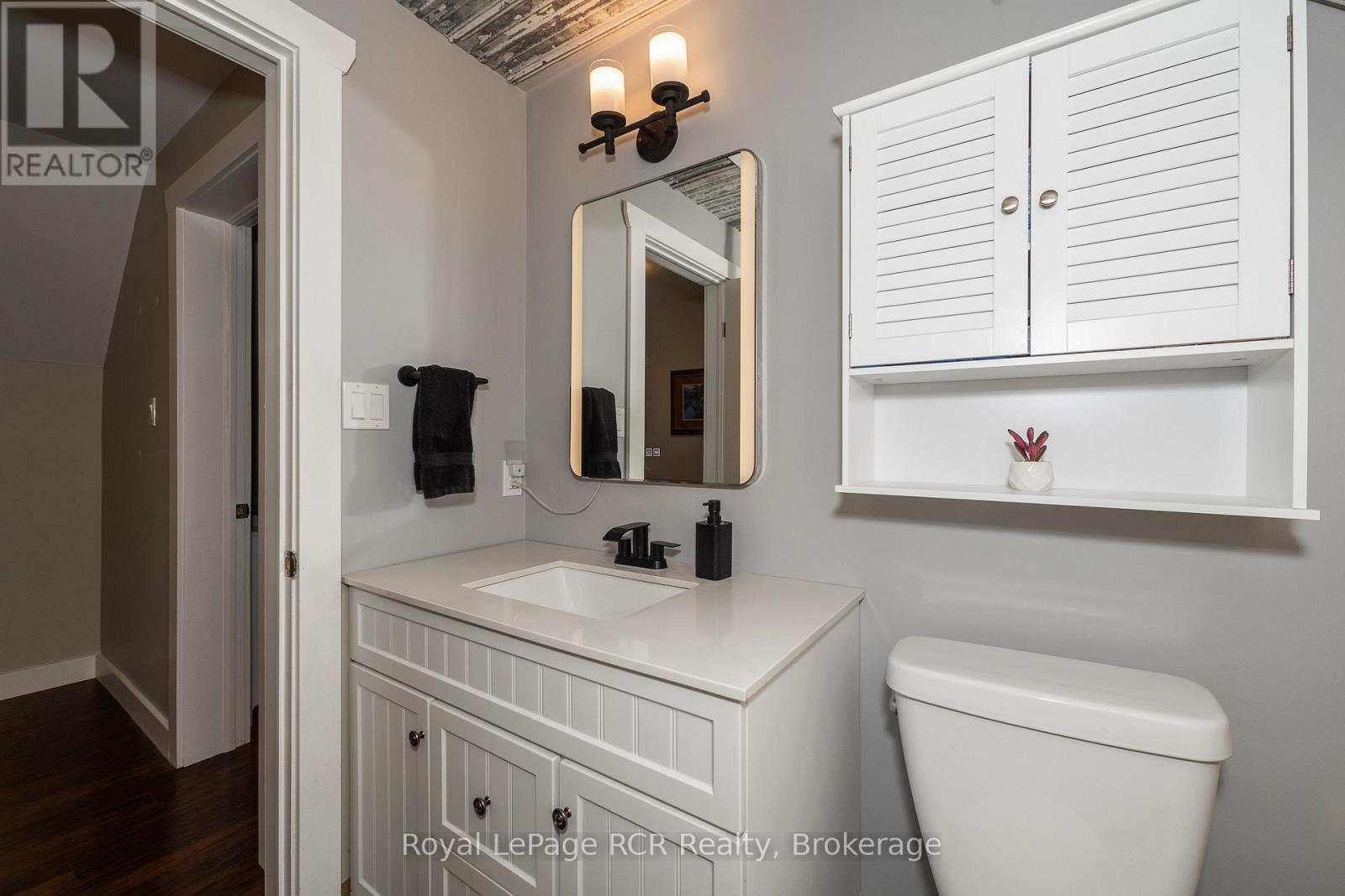 773760 Highway 10, Grey Highlands, ON - Indoor Photo Showing Bathroom