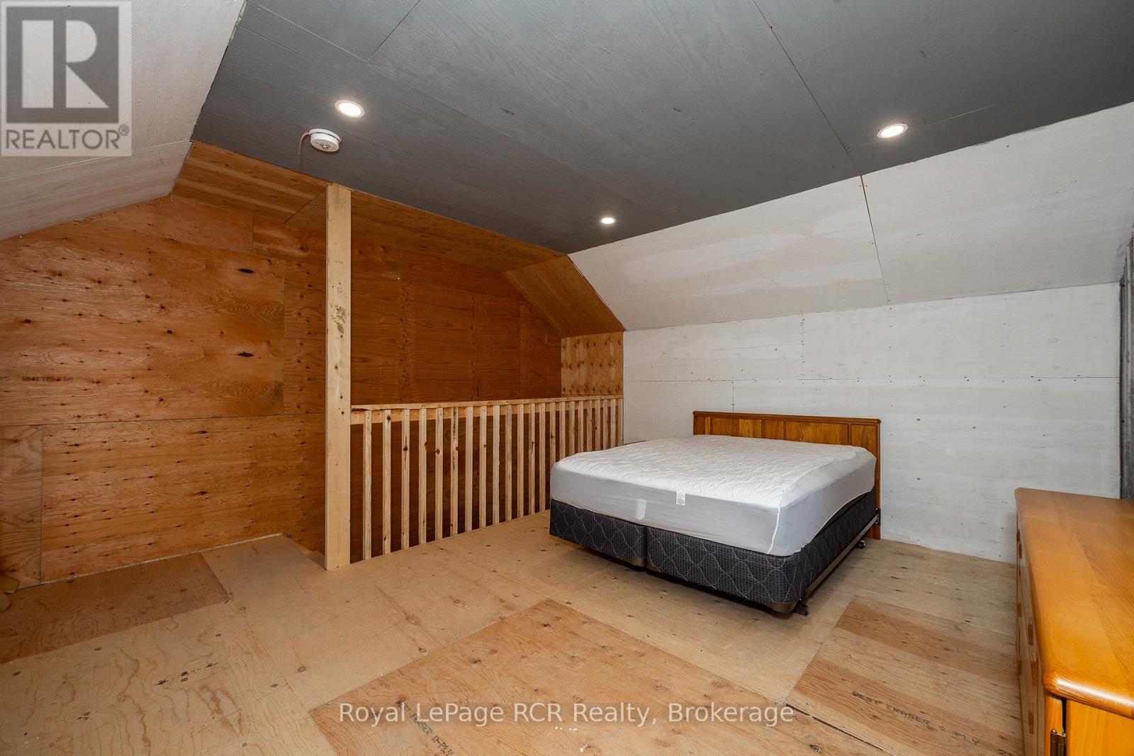 773760 Highway 10, Grey Highlands, ON - Indoor Photo Showing Other Room