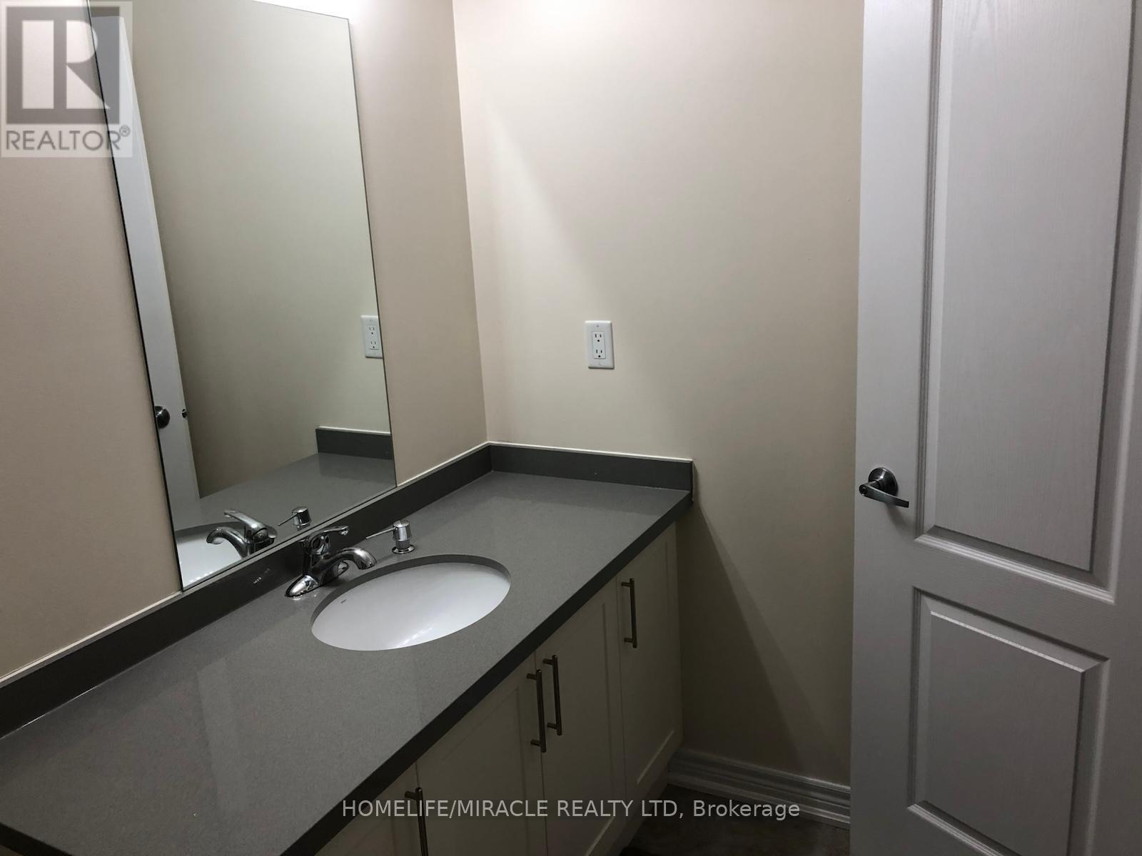 31 Banbridge Crescent, Brampton, ON - Indoor Photo Showing Bathroom