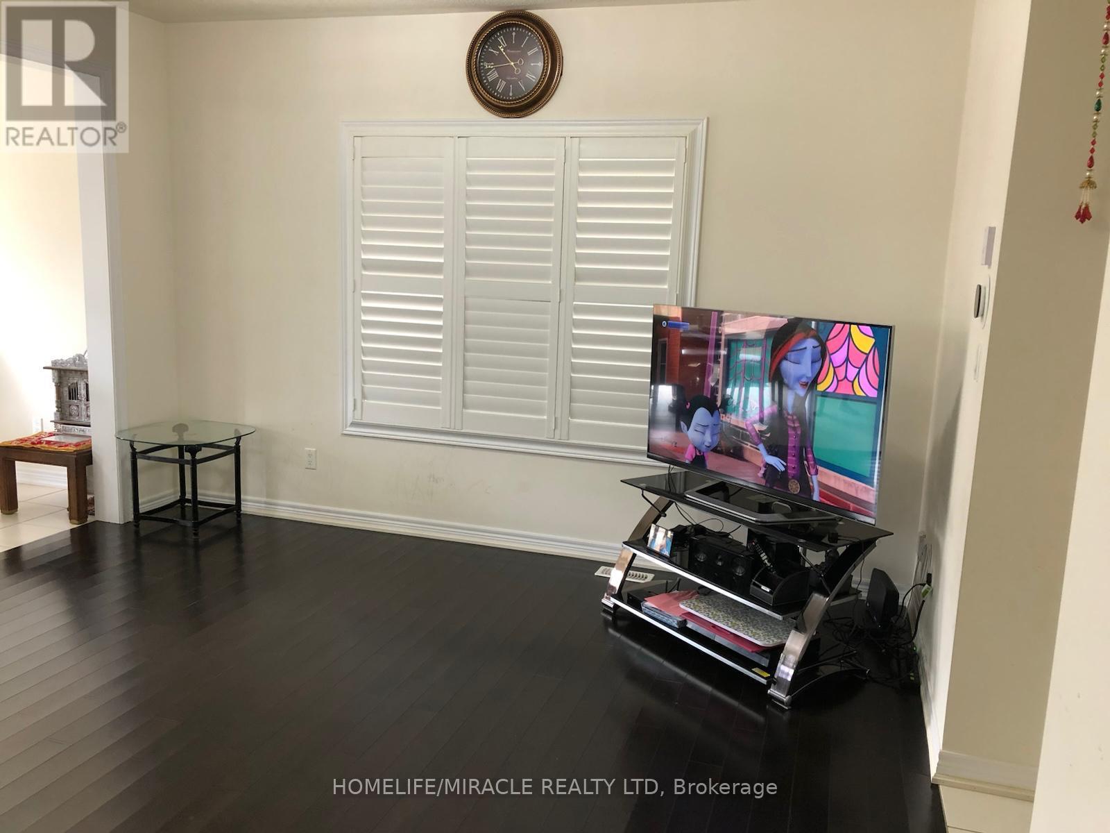 31 Banbridge Crescent, Brampton, ON - Indoor Photo Showing Other Room