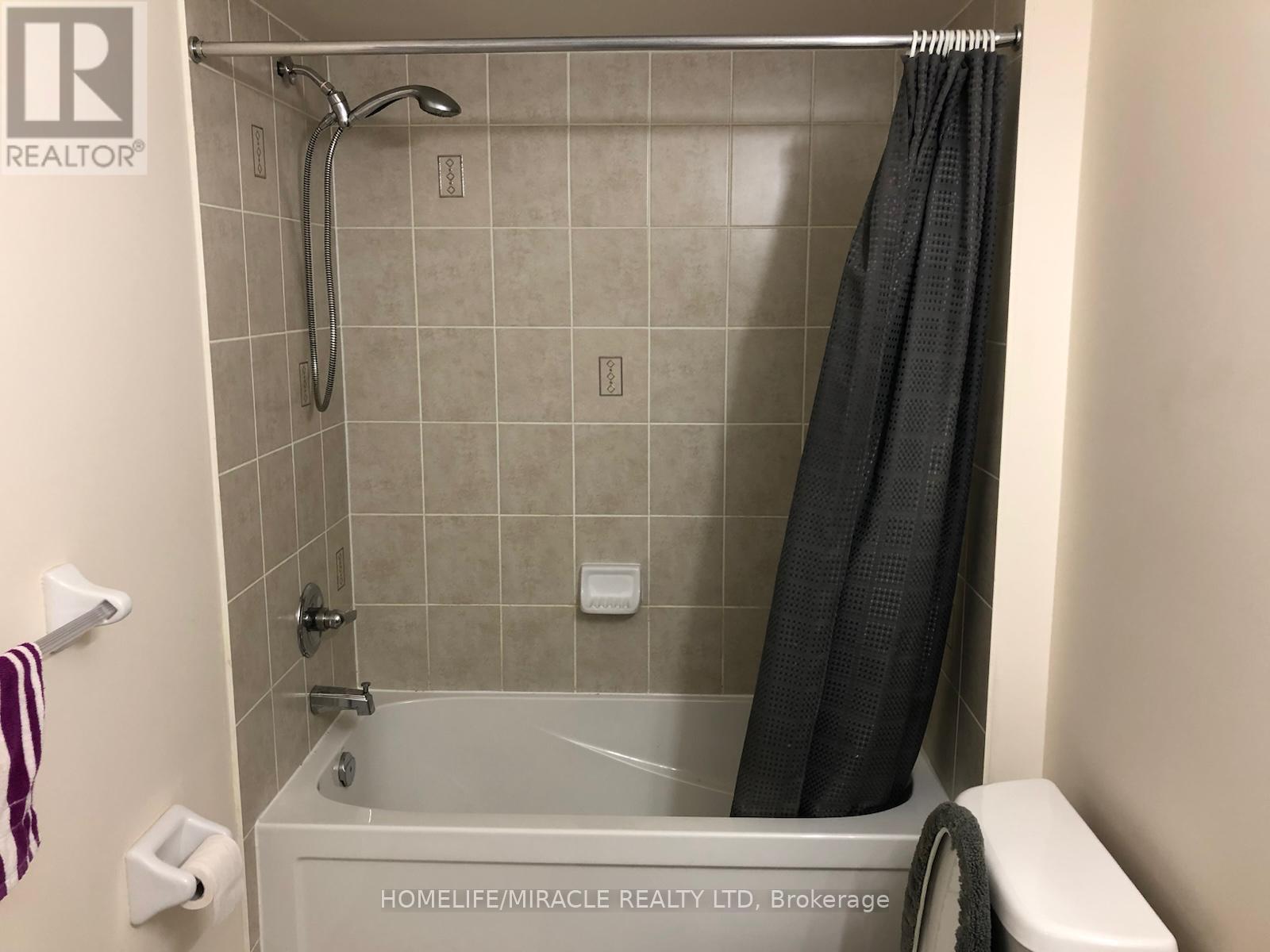 31 Banbridge Crescent, Brampton, ON - Indoor Photo Showing Bathroom