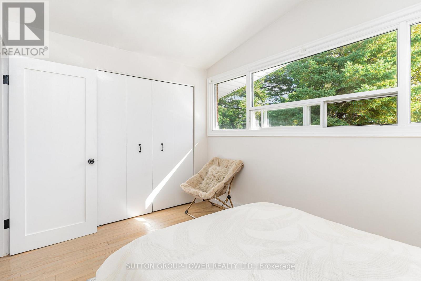 1037 Leilani Drive, Mississauga, ON - Indoor Photo Showing Bedroom