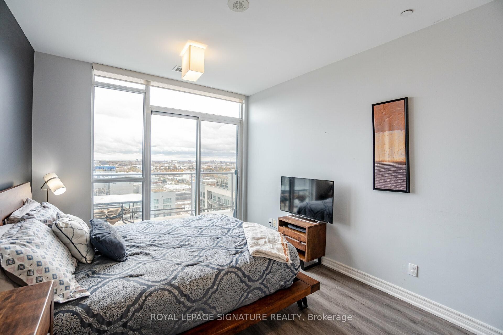 Ph01-1328 Birchmount Road, Toronto, ON - Indoor Photo Showing Bedroom