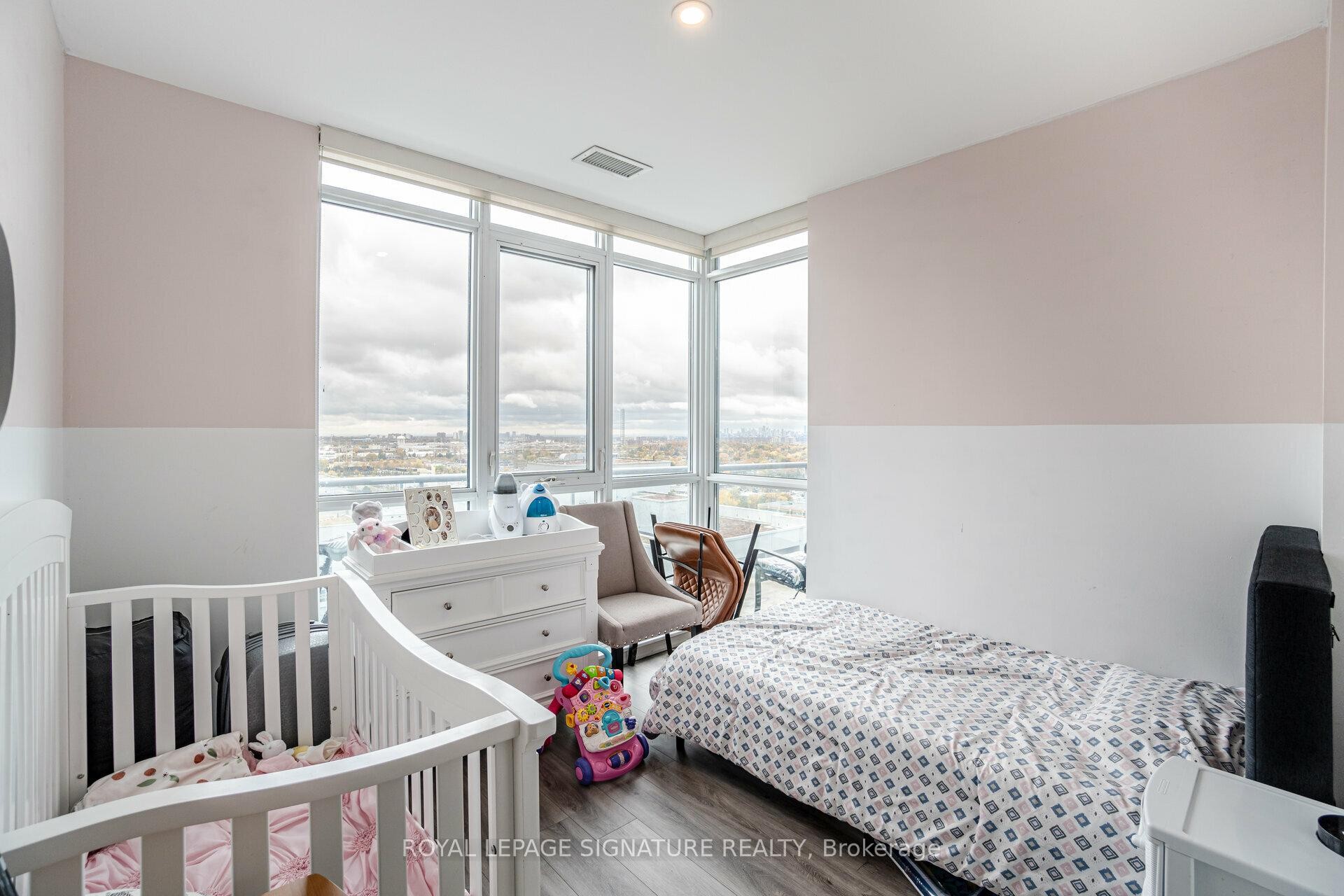 Ph01-1328 Birchmount Road, Toronto, ON - Indoor Photo Showing Bedroom
