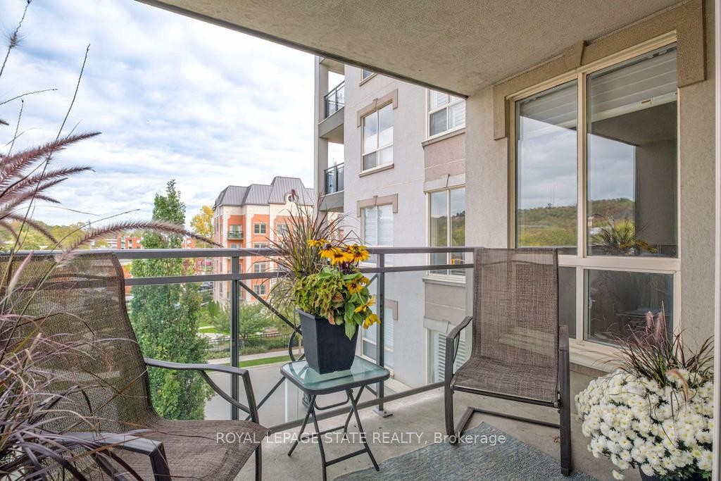 401-4000 Creekside Drive, Hamilton, ON - Outdoor With Exterior