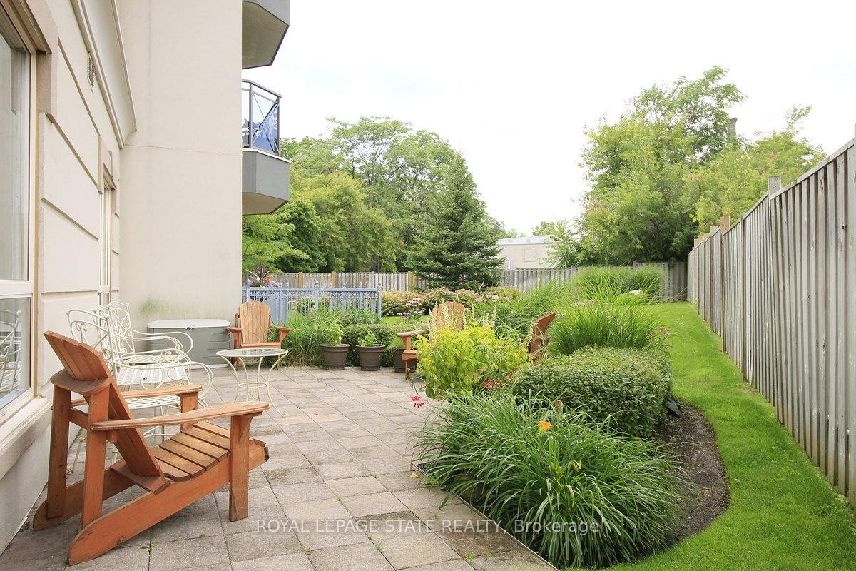 401-4000 Creekside Drive, Hamilton, ON - Outdoor With Exterior