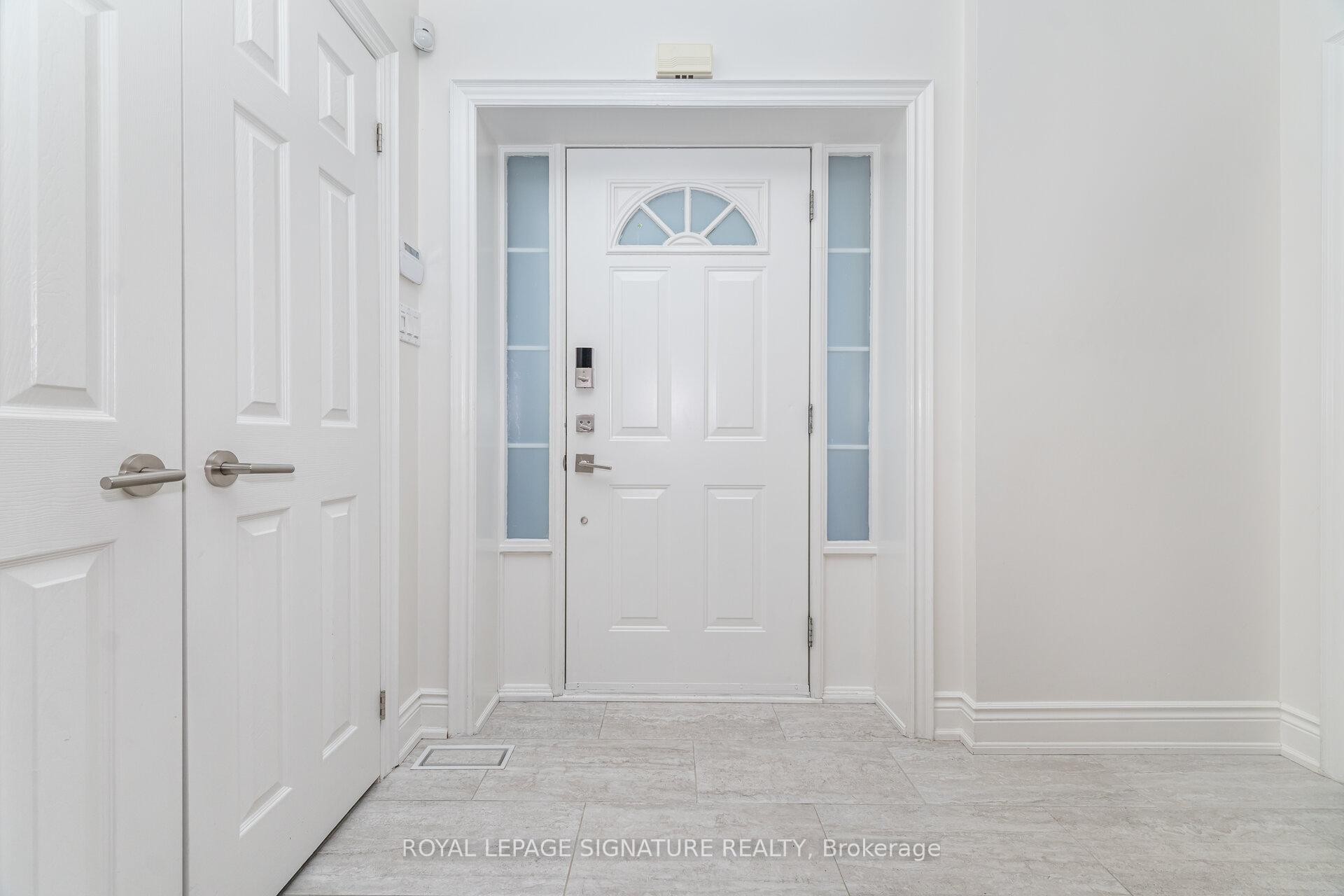 114 Fairholme Avenue, Toronto, ON - Indoor Photo Showing Other Room