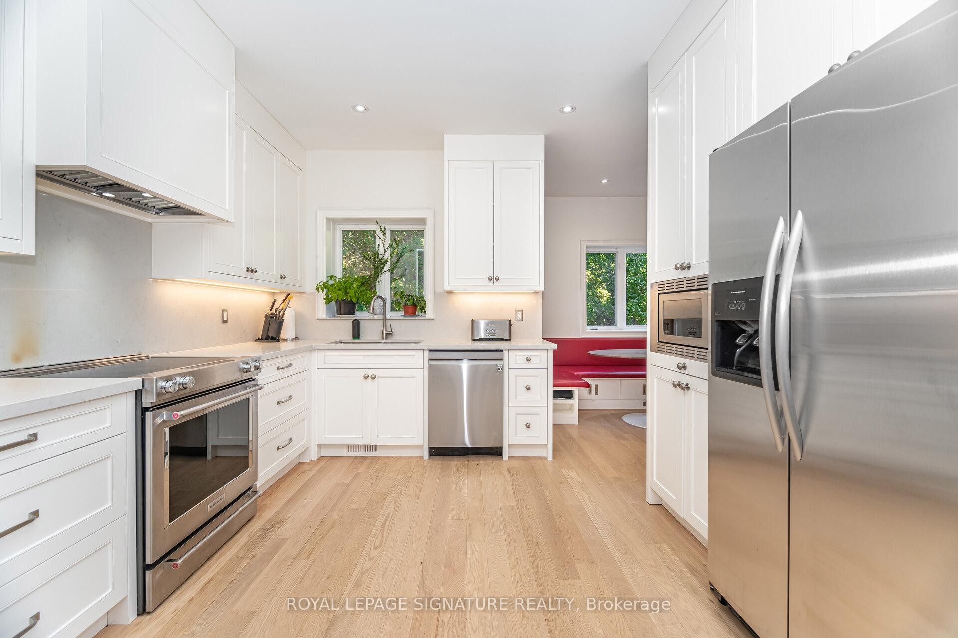 114 Fairholme Avenue, Toronto, ON - Indoor Photo Showing Kitchen With Stainless Steel Kitchen With Upgraded Kitchen
