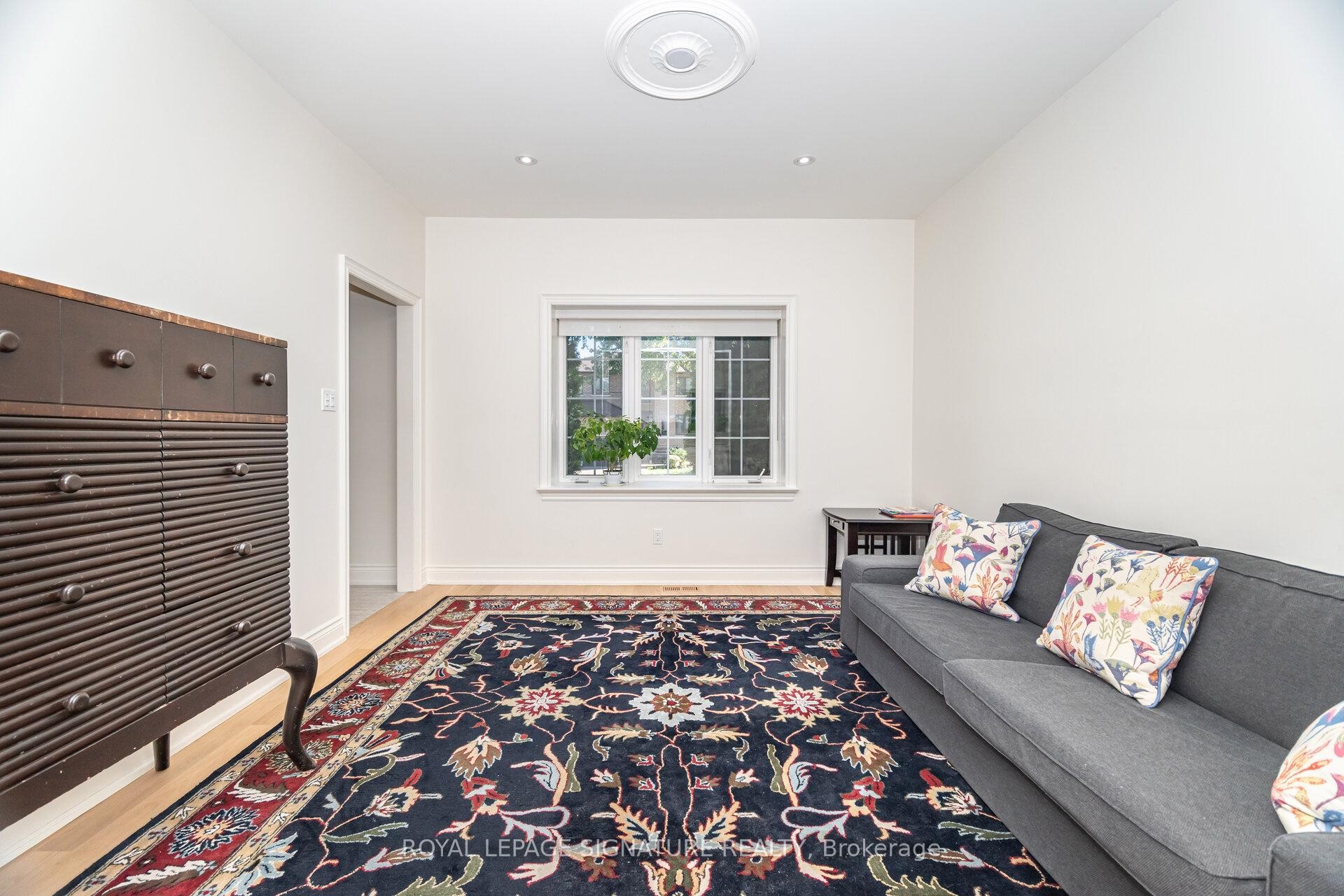 114 Fairholme Avenue, Toronto, ON - Indoor