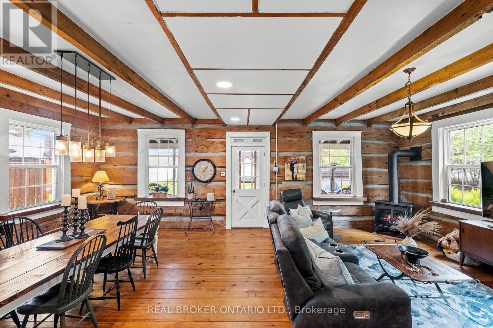 70 Cowans Crescent, Kawartha Lakes, ON - Indoor Photo Showing Dining Room
