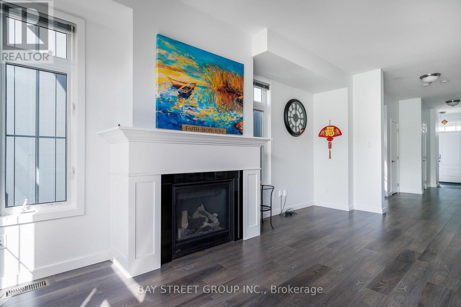 142 Yellow Birch Crescent, Blue Mountains, ON - Indoor Photo Showing Living Room With Fireplace