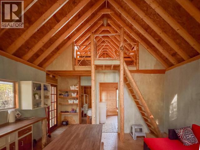 1785 Vancouver Blvd, Savary Island, BC - Indoor Photo Showing Other Room