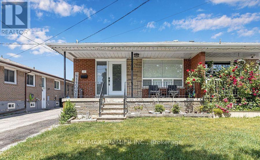 Main Floor - 24 Hucknall Road, Toronto, ON - Outdoor