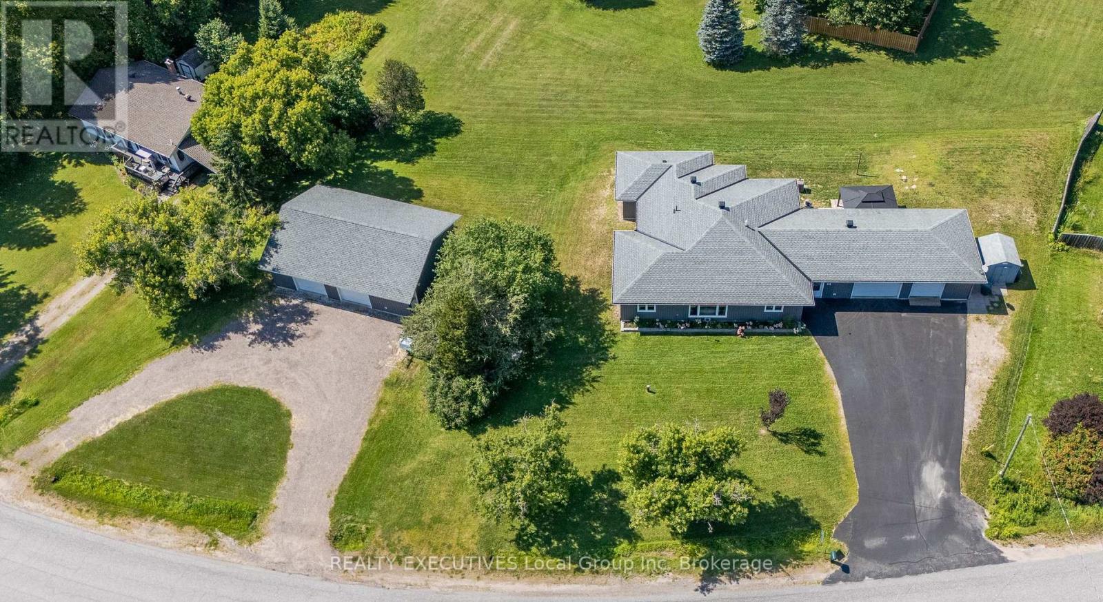 98 Memorial Park Drive E, Powassan, ON - Outdoor With View