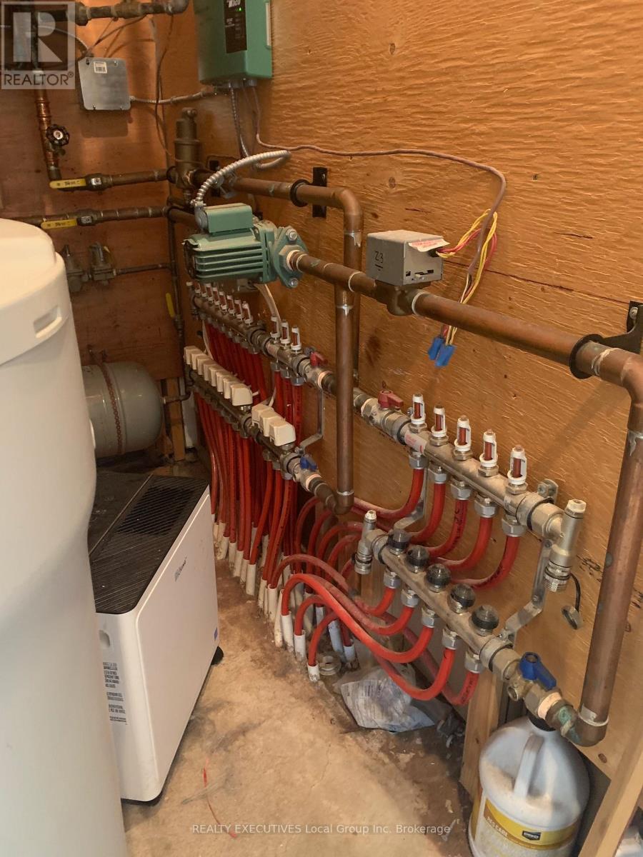 98 Memorial Park Drive E, Powassan, ON - Indoor