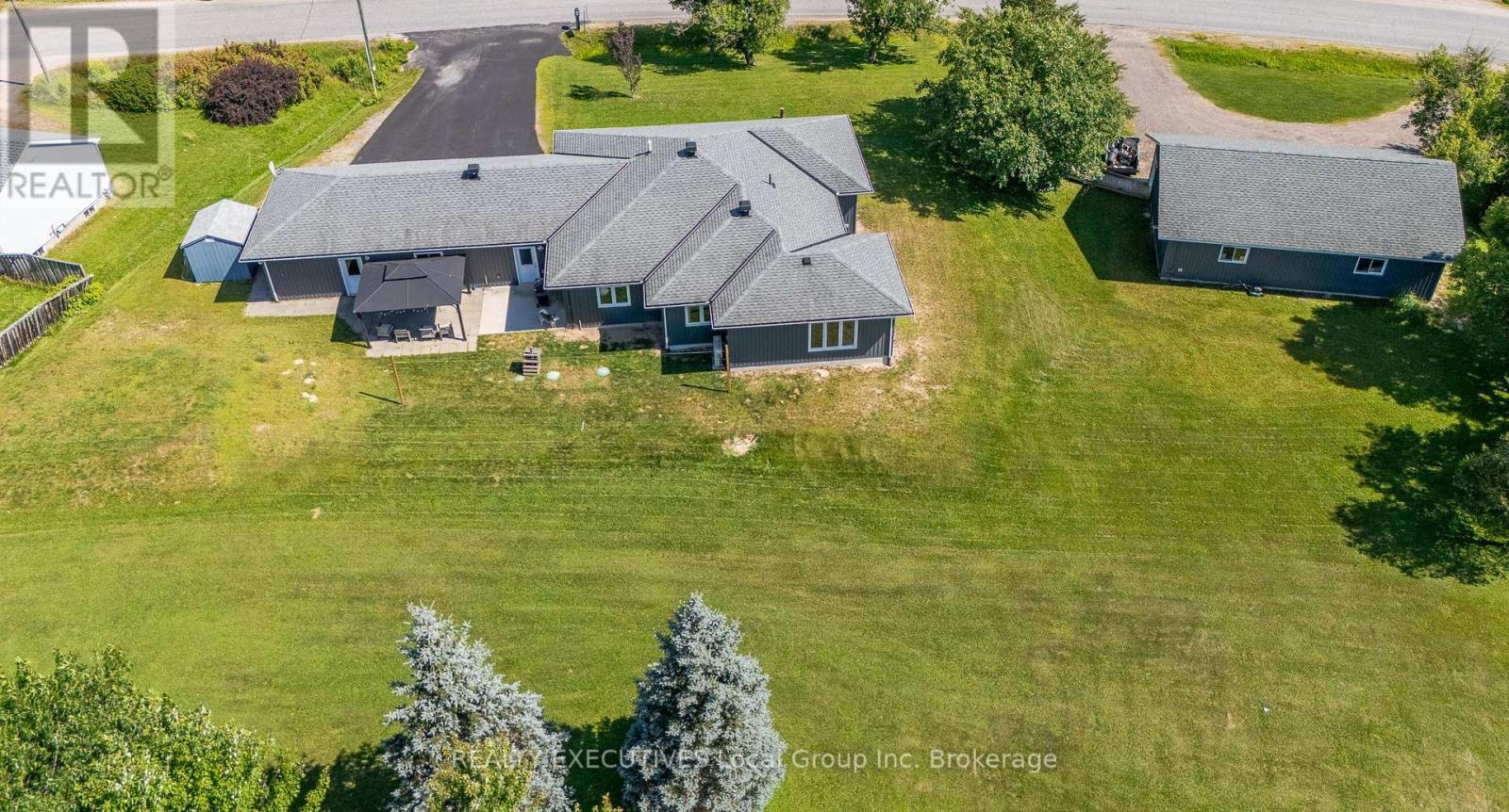 98 Memorial Park Drive E, Powassan, ON - Outdoor With View