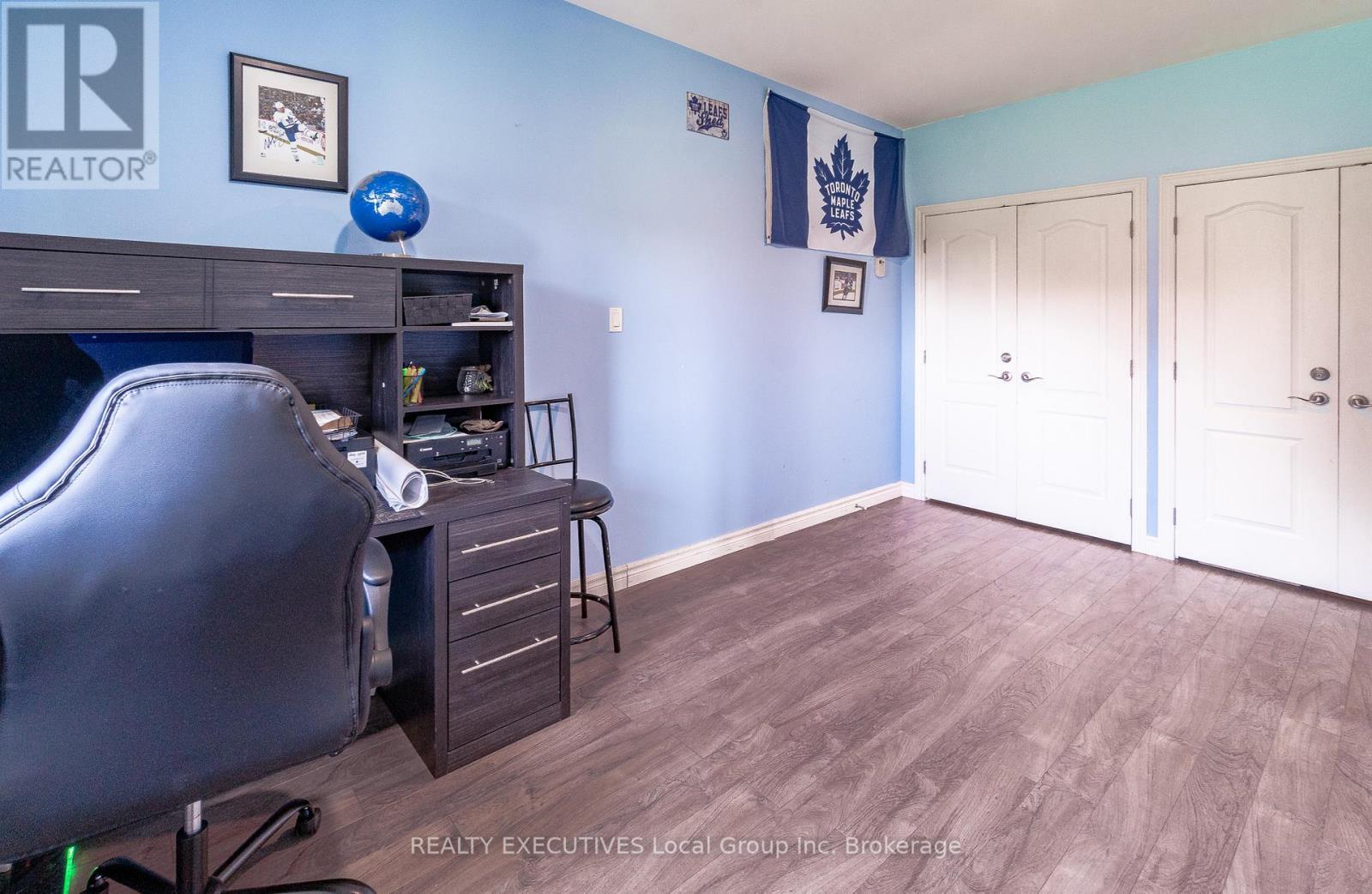 98 Memorial Park Drive E, Powassan, ON - Indoor Photo Showing Office