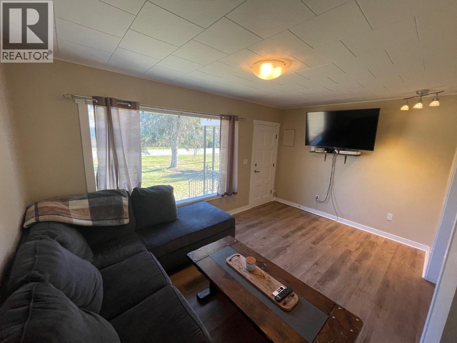 6569 19Th Street, Grand Forks, BC - Indoor