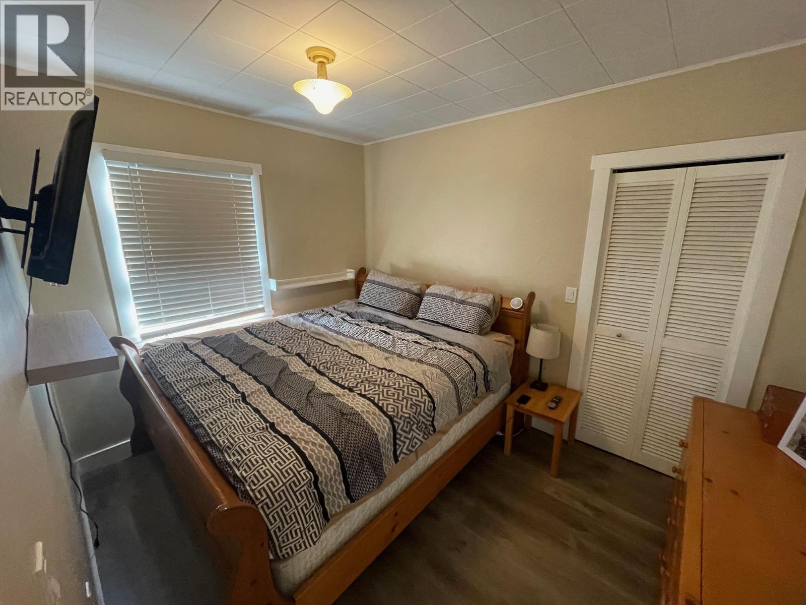 6569 19Th Street, Grand Forks, BC - Indoor Photo Showing Bedroom
