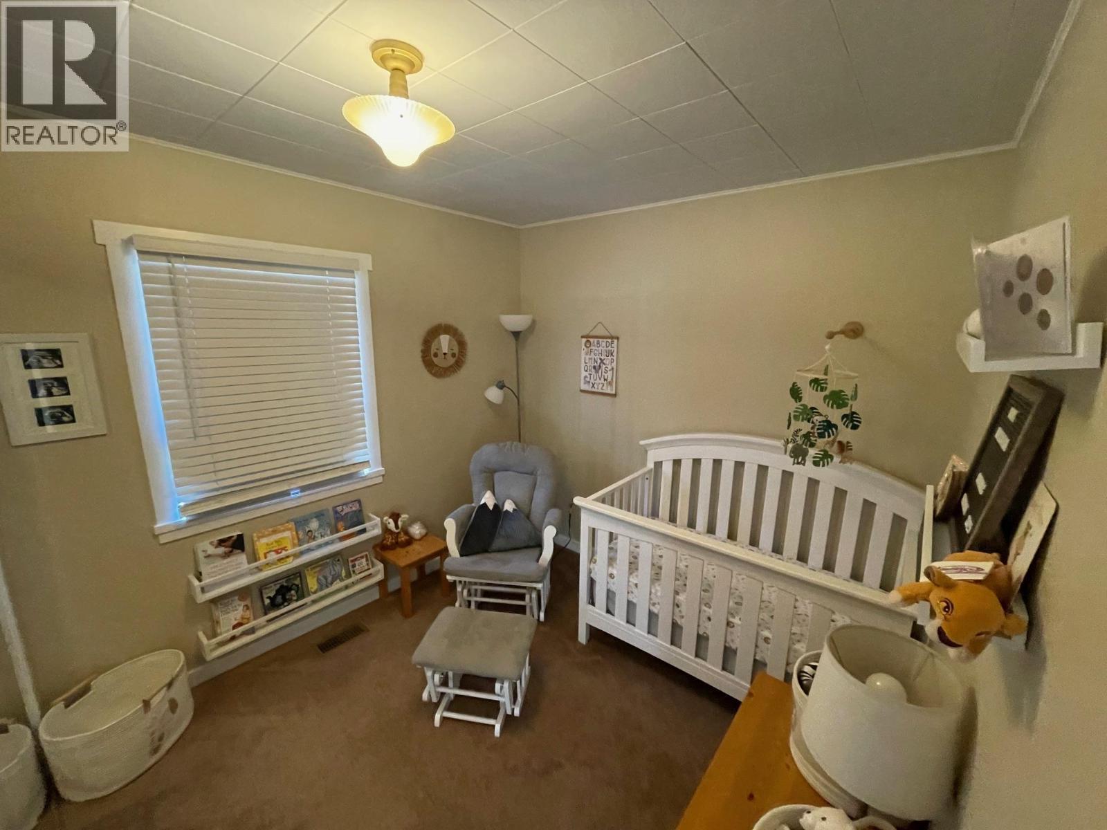 6569 19Th Street, Grand Forks, BC - Indoor Photo Showing Other Room