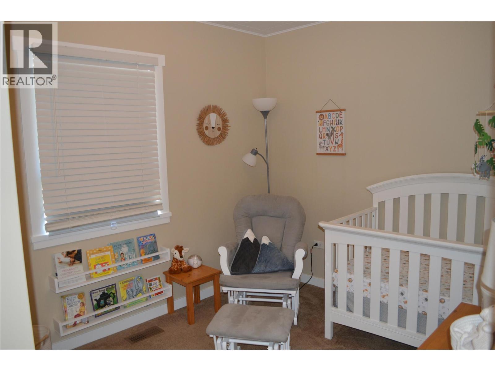 6569 19Th Street, Grand Forks, BC - Indoor Photo Showing Bedroom