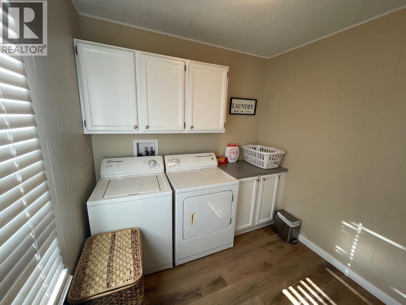 6569 19Th Street, Grand Forks, BC - Indoor Photo Showing Laundry Room