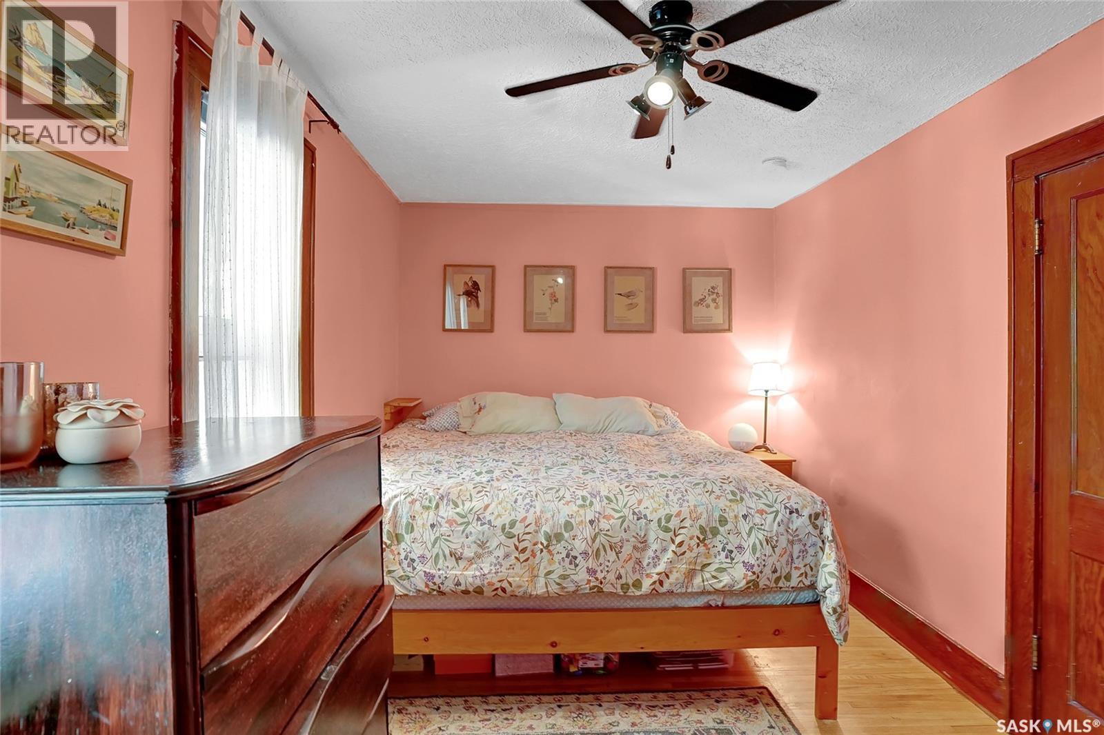 2312 Quebec Street, Regina, SK - Indoor Photo Showing Bedroom