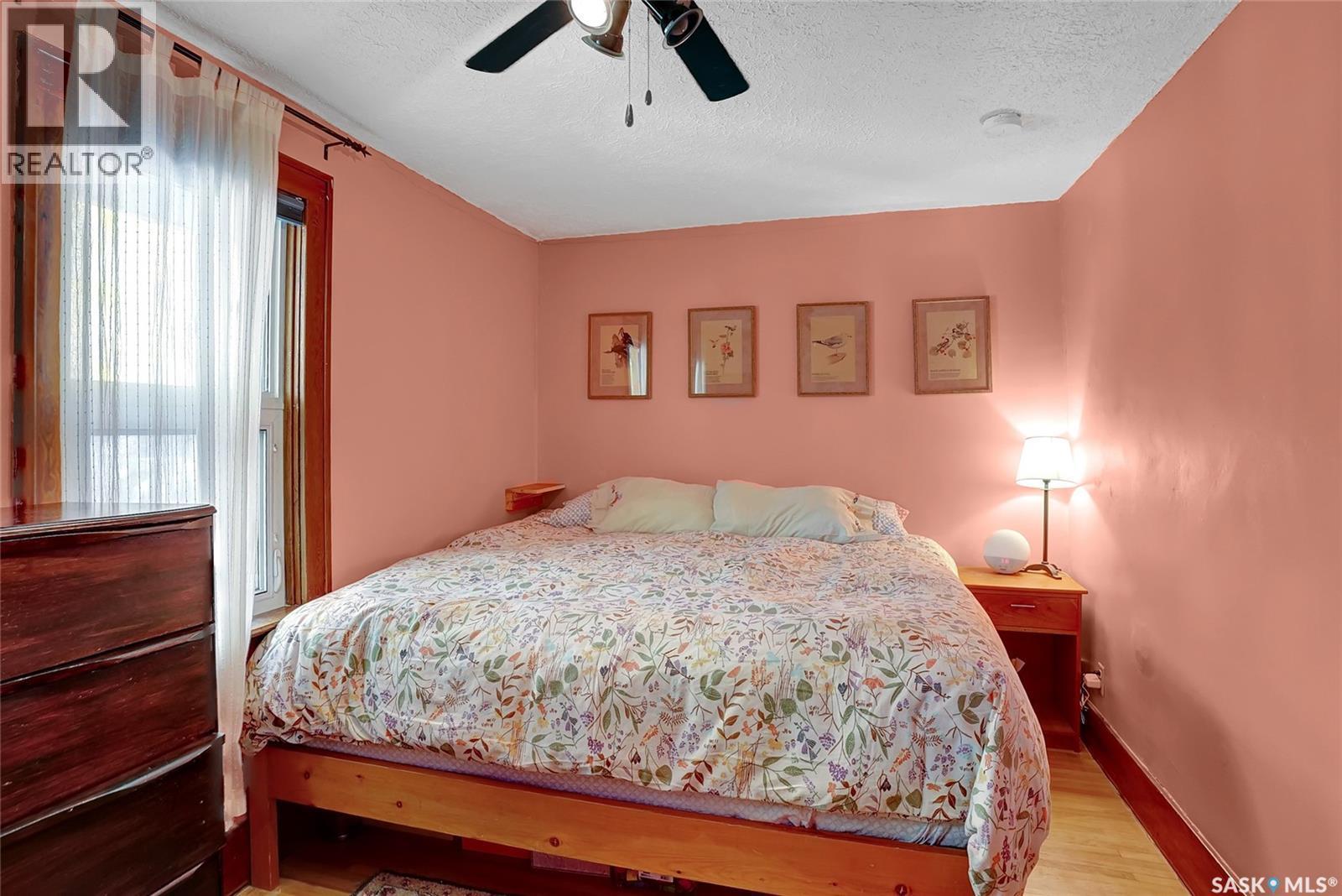 2312 Quebec Street, Regina, SK - Indoor Photo Showing Bedroom