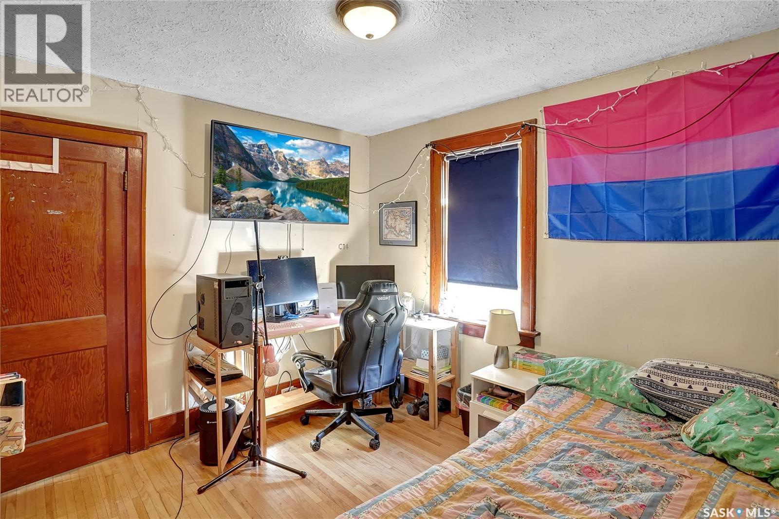 2312 Quebec Street, Regina, SK - Indoor