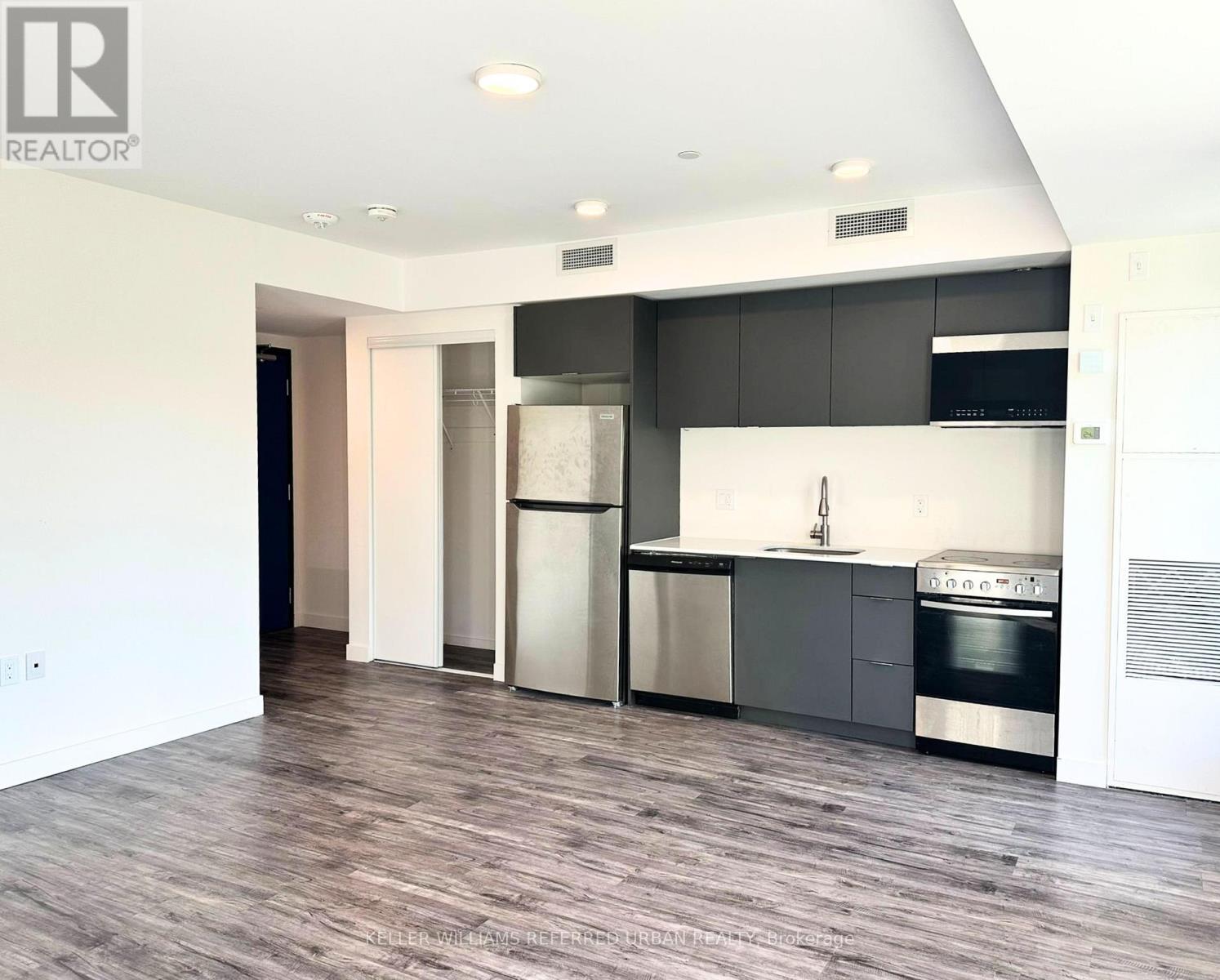 112 - 325 University Avenue, Cobourg, ON - Indoor Photo Showing Kitchen With Stainless Steel Kitchen