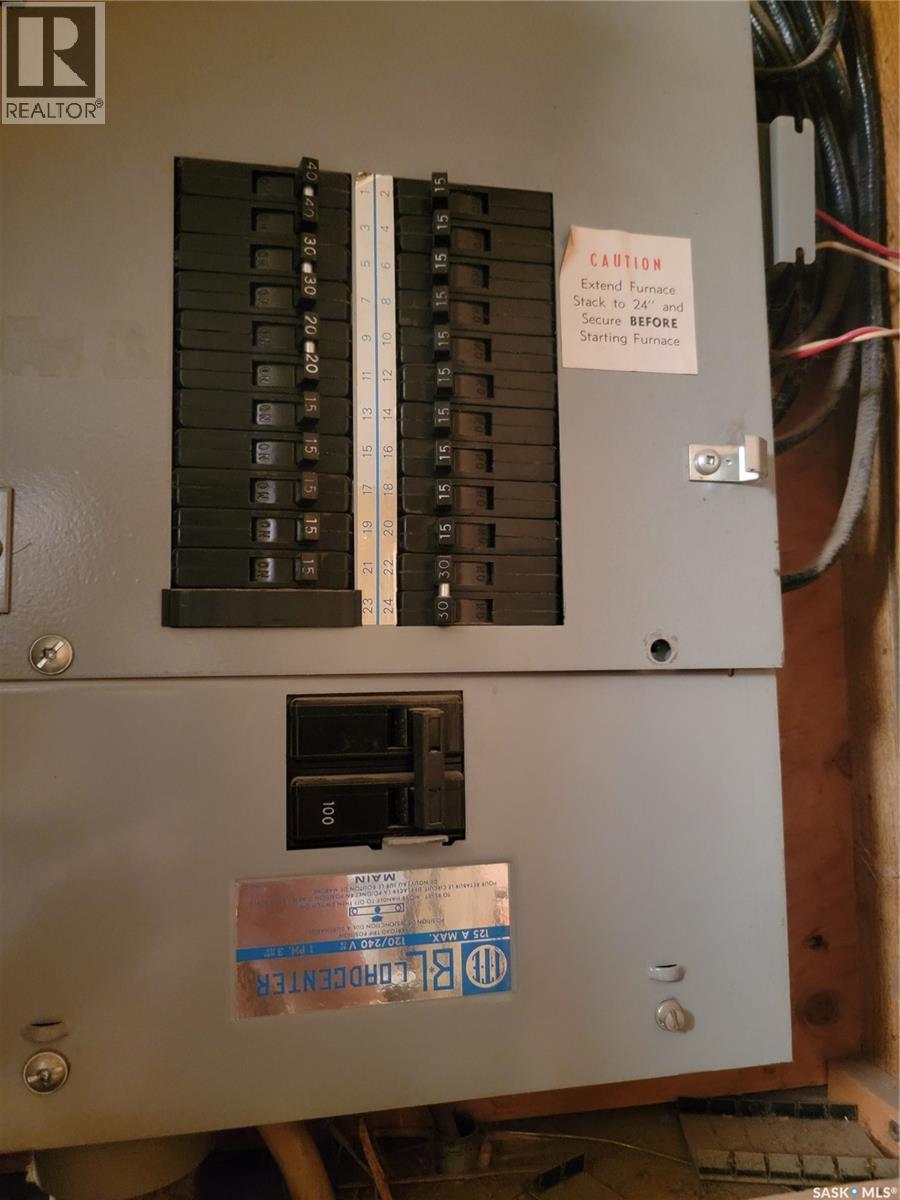 310 5Th Street W, Wilkie, SK