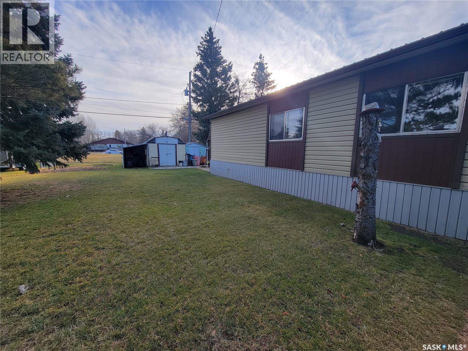 310 5Th Street W, Wilkie, SK