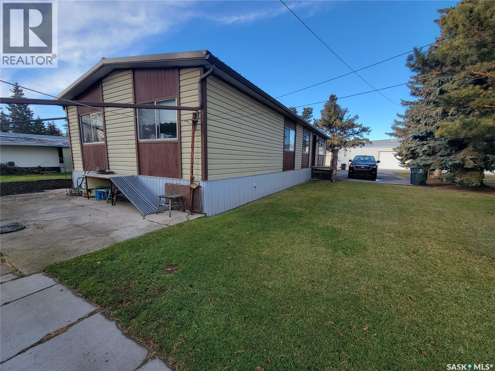310 5Th Street W, Wilkie, SK